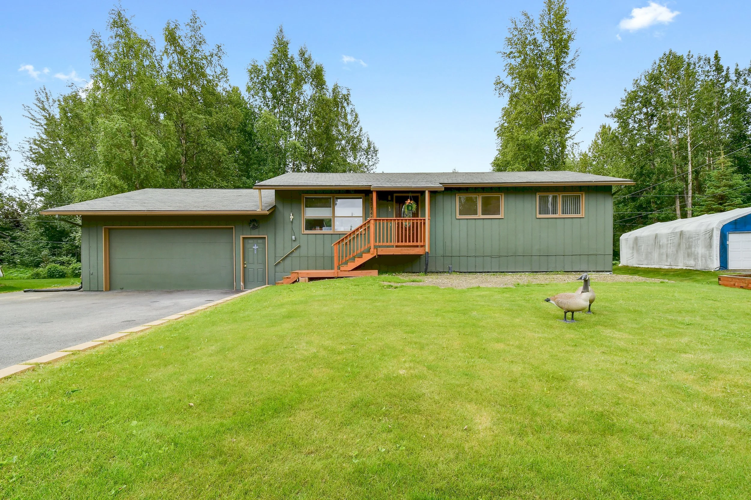 12145 Rainbow Ave 007.jpg