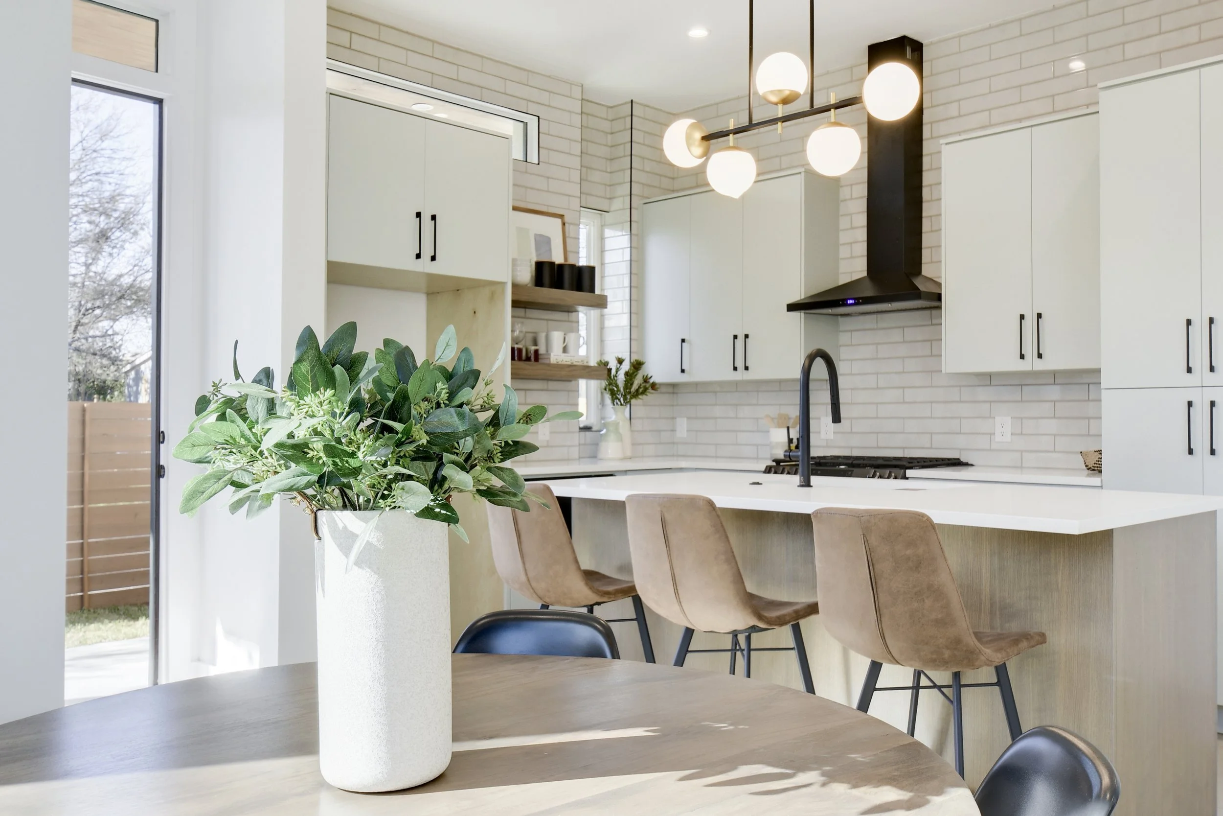  4907 Delores Ave023.jpg