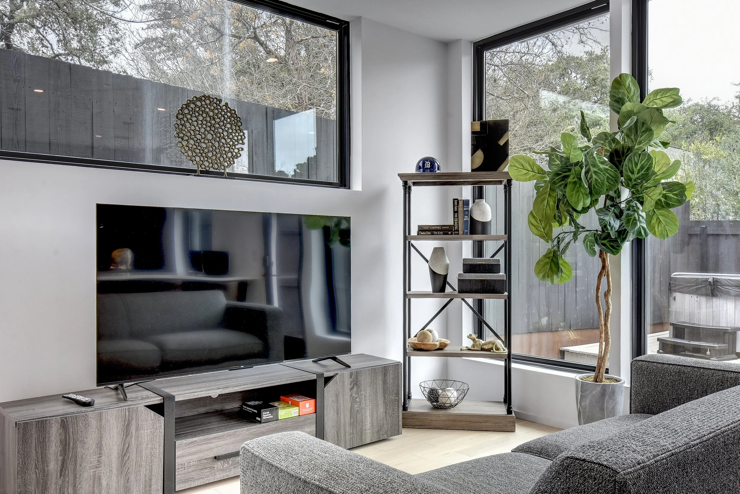 704 West Elizabeth St 005.jpg