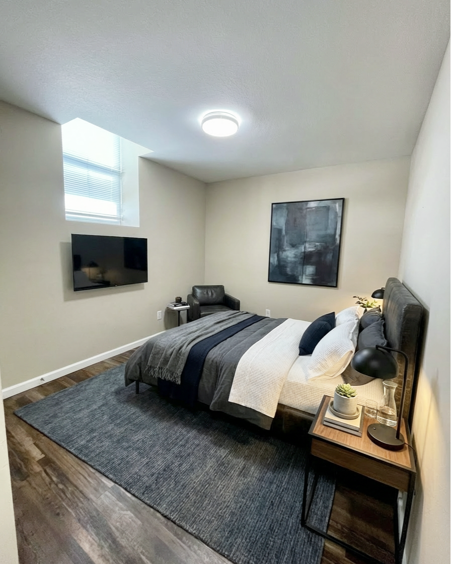 LL_Unit+205+Bedroom.png