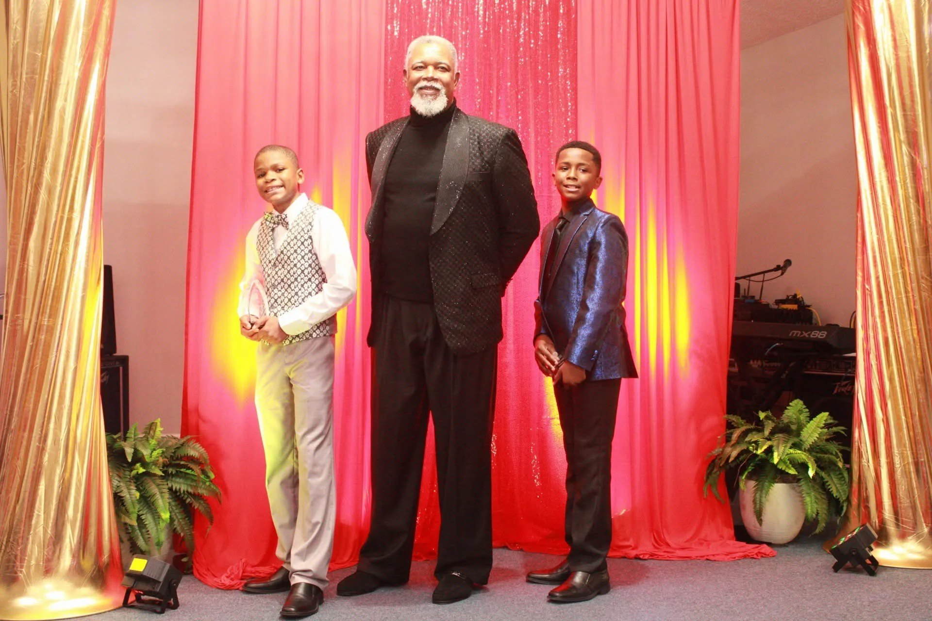 Christmas Dinner Pic 5.jpeg