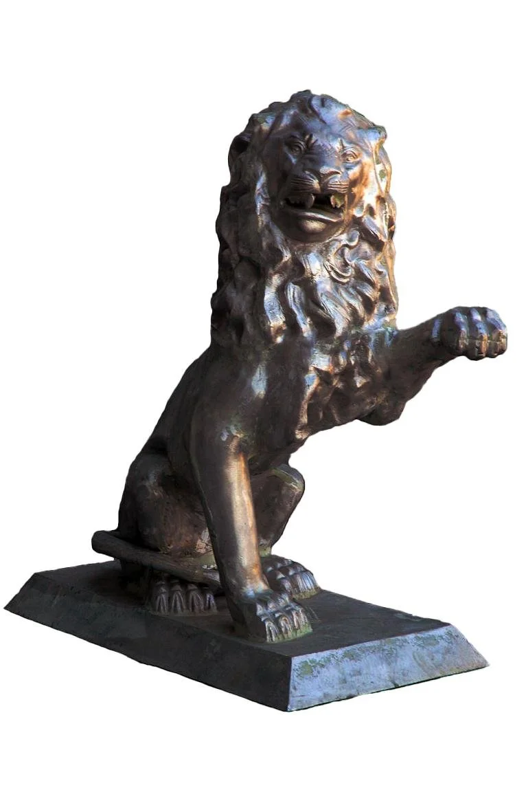 Large Lion Right Sitting On Base