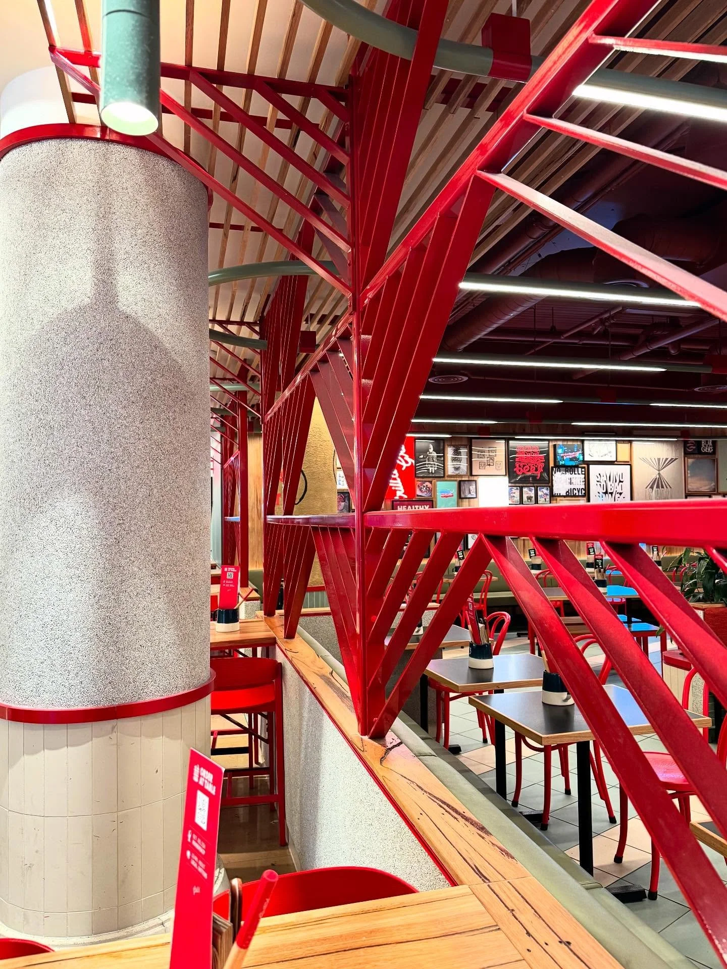 Some feature metalwork completed for GRILL’D including light feature 💡 #zelangasteel #shopfitting #metalwork #welding #madeinmelbourne🇦🇺