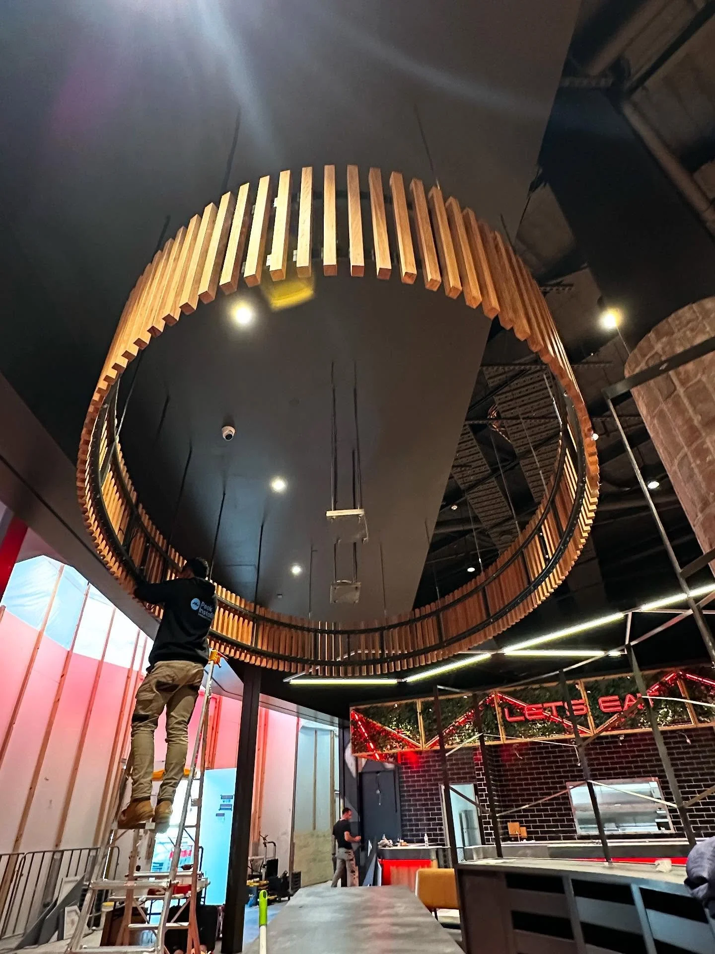Ceiling feature framework as part of our recently completed Timezone Knox project! 💡 #zelangasteel #welding #shopfitting #metwalwork #madeinmelbourne🇦🇺 #migwelding