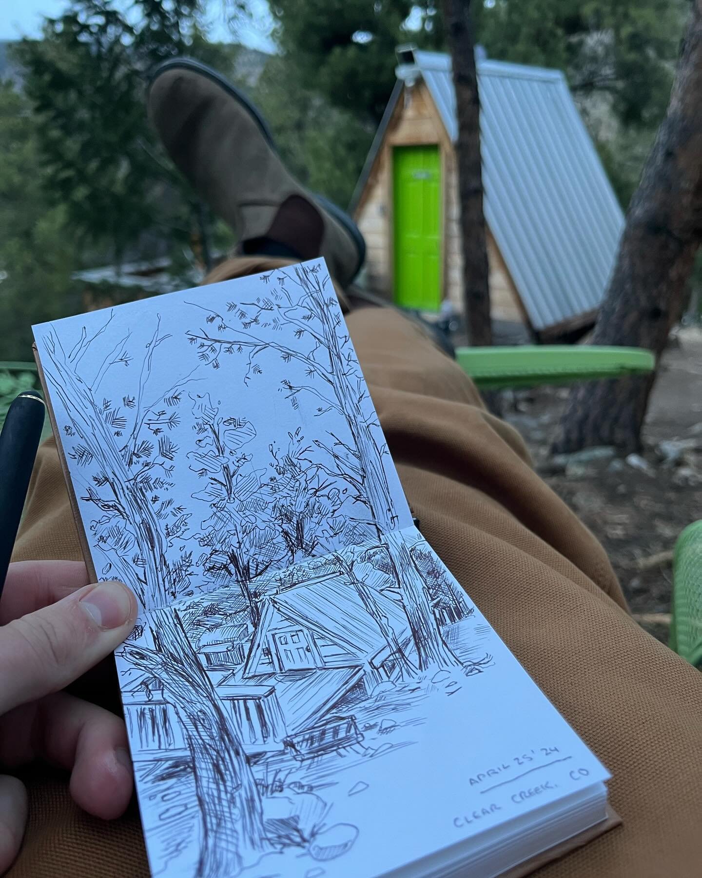 Some daily sketching on a mountain get-a-way 🏔️🌲🌿
&bull;
#wolfedesigns #landscape #drawingeveryday #dumontcolorado #clearcreek #natureart