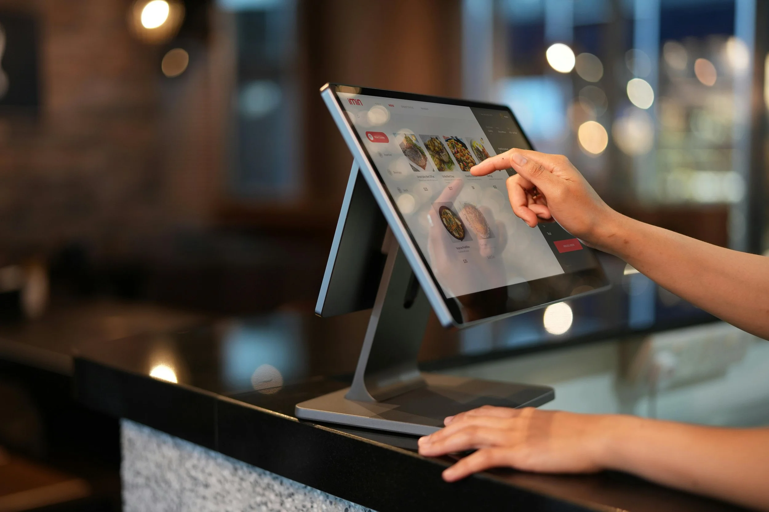 Custom Software vs. Off-the-Shelf Solutions: What’s Right for Your Business?