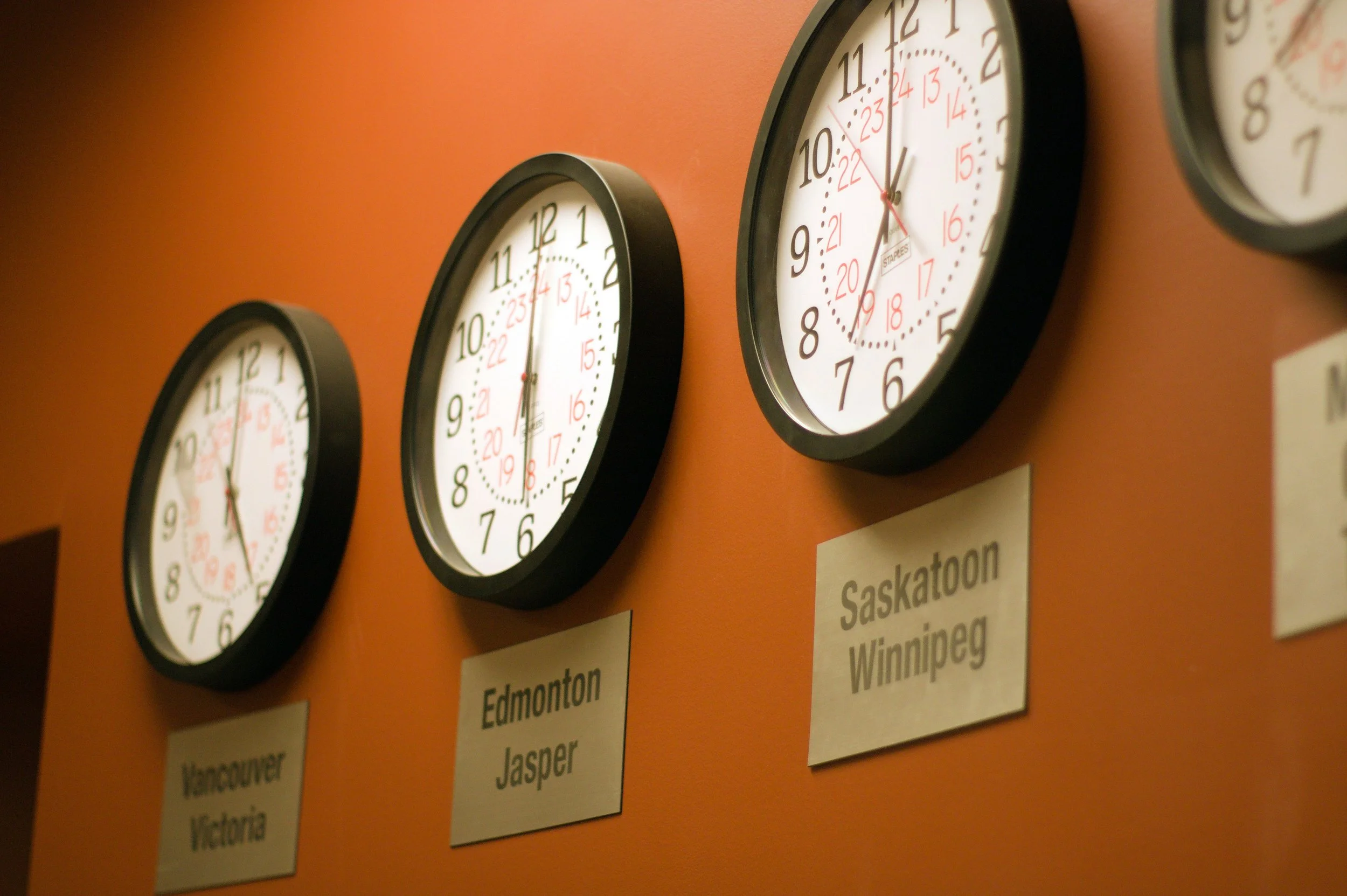 The Time Zone Difference Isn't a Bug, It's a Feature: Your Guide to 24/7 Offshore Software Development Productivity