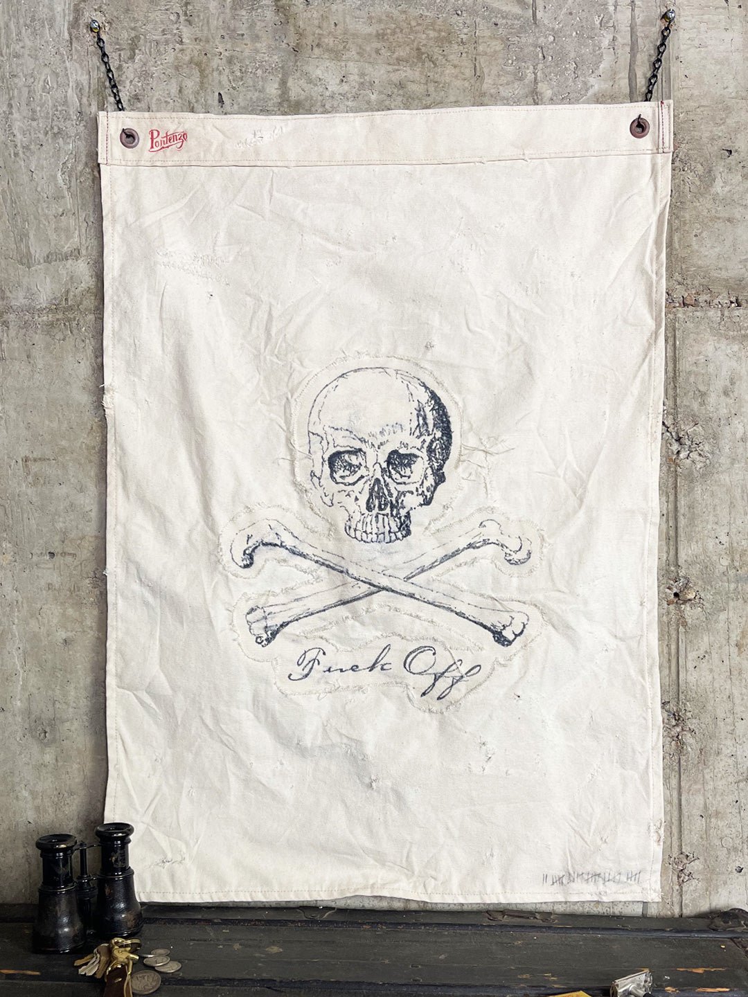 Scull_and_Bones_One_flag.jpg