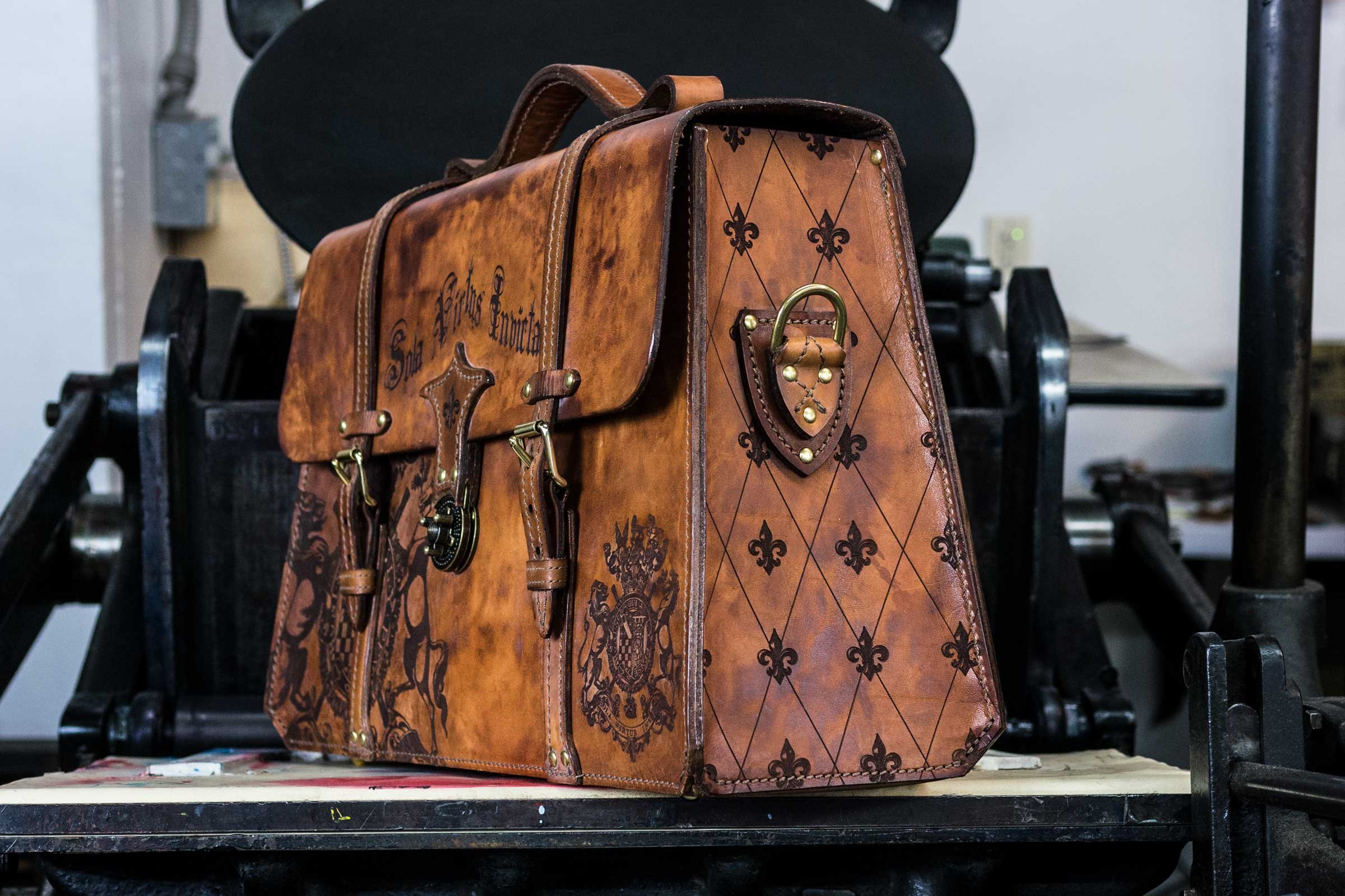 Attache-two-tone-on-press.jpg