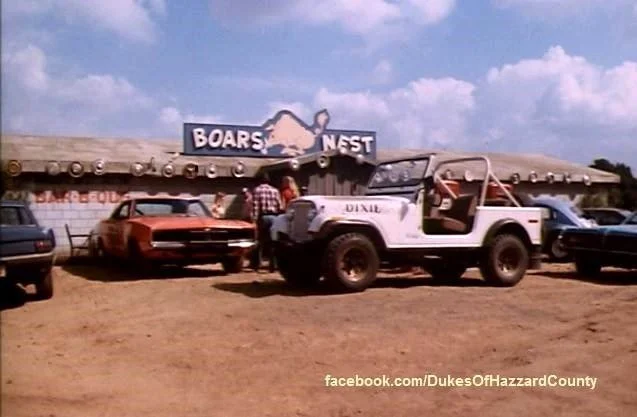 Daisy Duke Jeep Infront Of The Boars Nest.jpeg