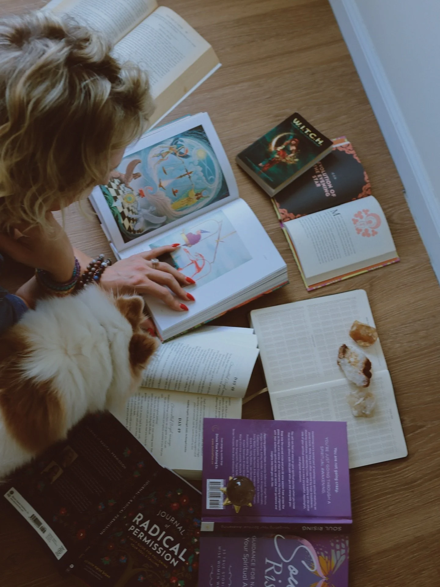 ✨ Do you want to align with the collective cosmic energy for the remainder of 2025? ✨ 

I thought so 😉 Now introducing the Radiance Planner Pages!

As I was preparing for our Rooted, Radiant, &amp; Rising retreat with @ambur.waves.yoga.sound.mvmt, I