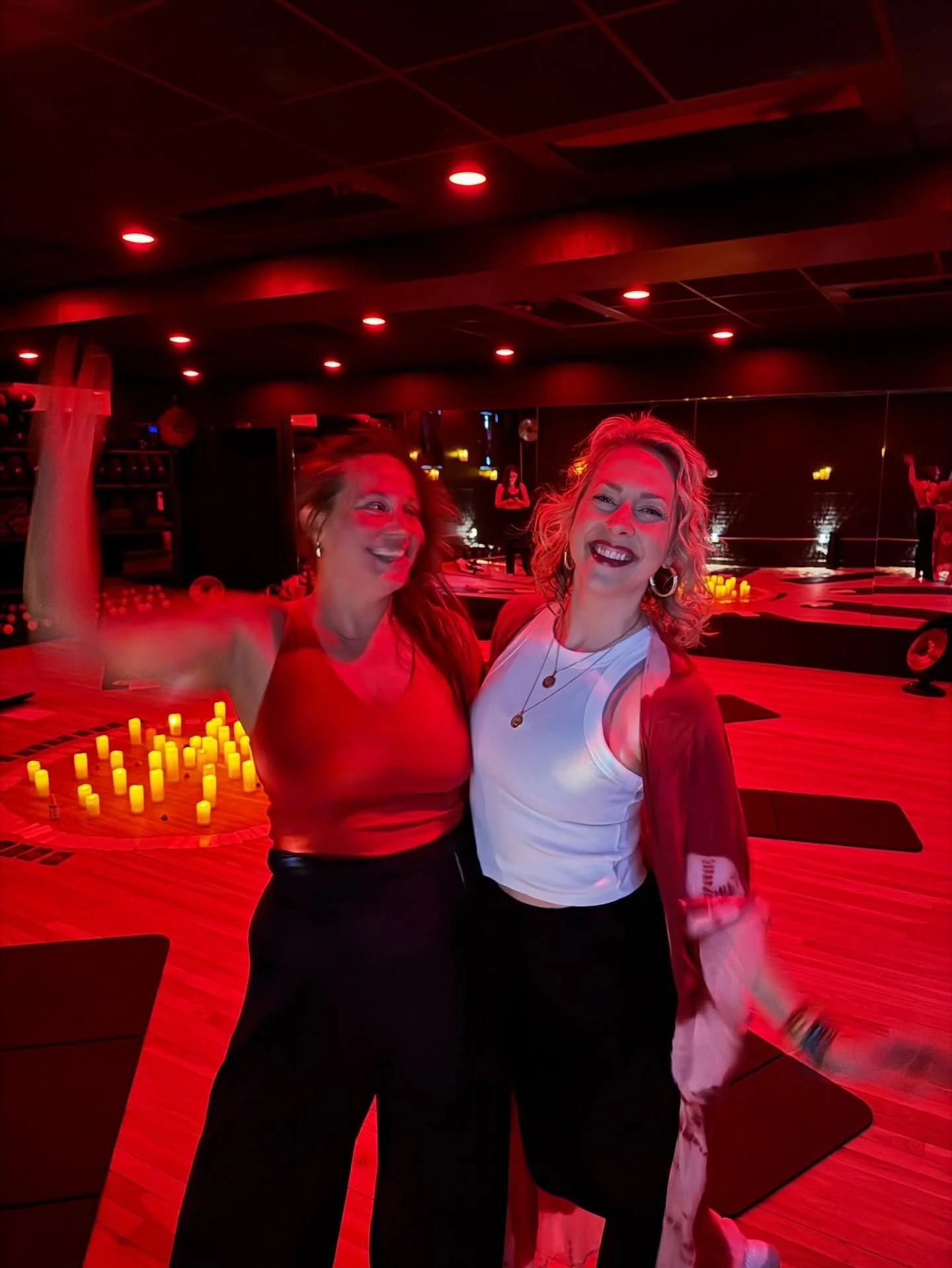 Our last Astro Flow was SO ARIES ~ fiery, passionate, sasssyyyyyyy, authentic, and fun ♈️🔥

I looooove how each Astro Flow has its own vibe and flavor based on the cosmic energy of the moment &amp; the gorgeous humans who join us in circle. 

Always