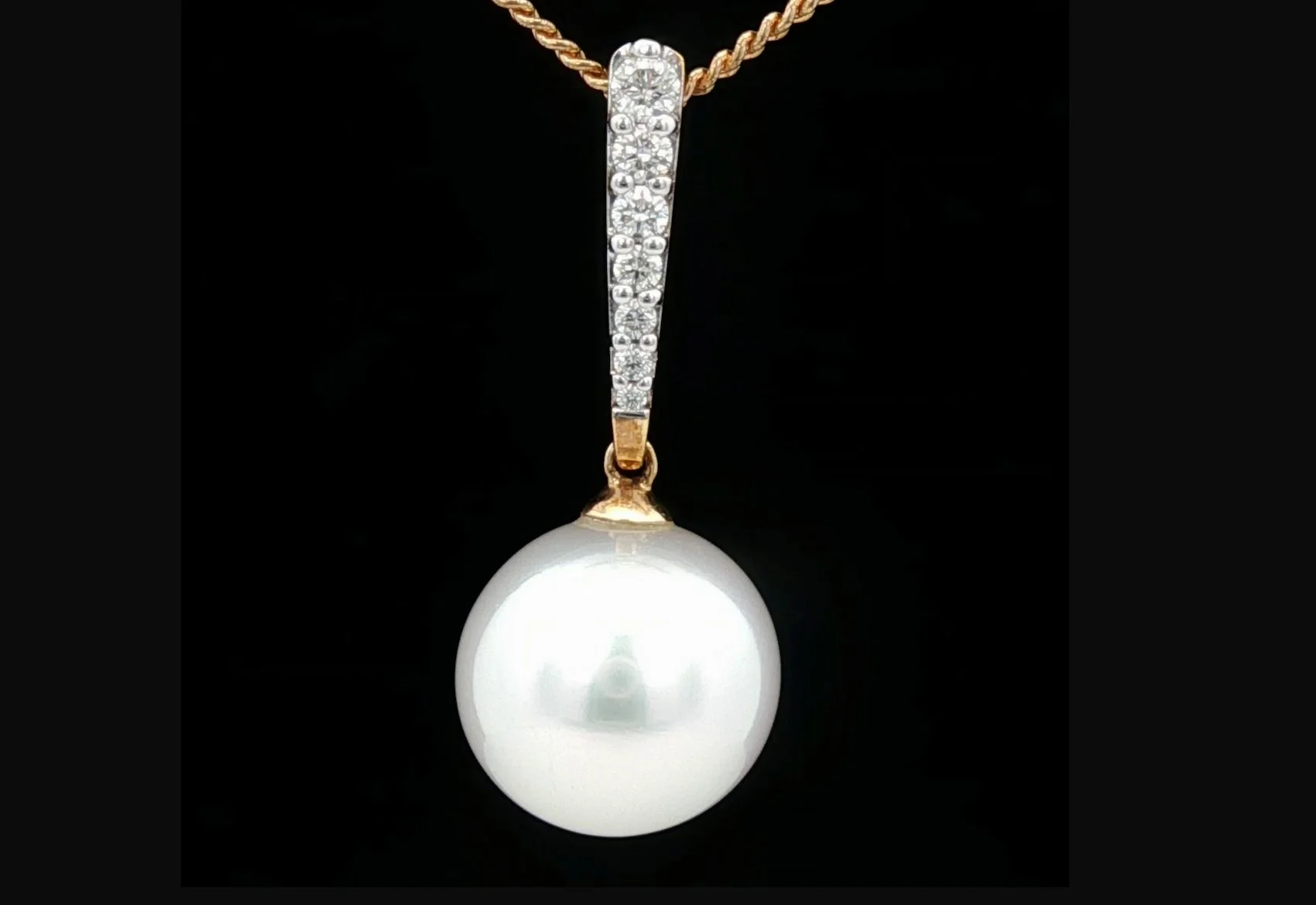 18K Yellow Gold South Sea Pearl and Diamond Pendant