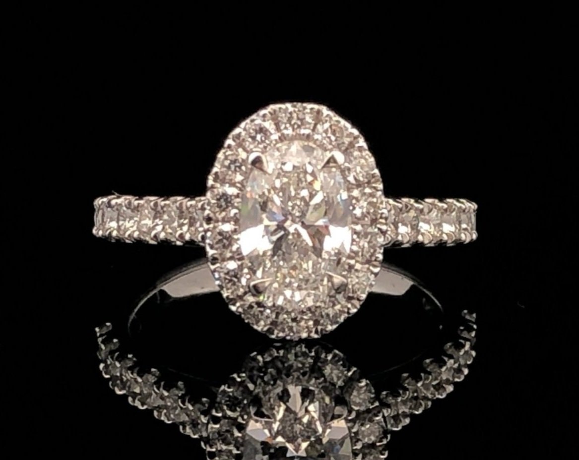 18K White Gold Diamond Ring