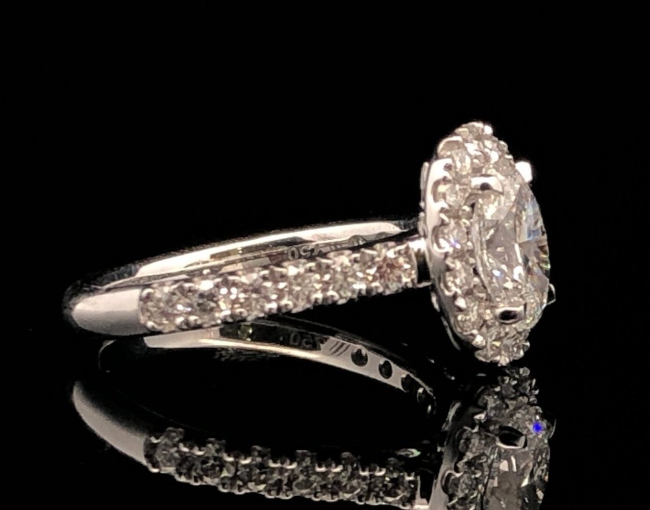 Side view 18K White Gold Diamond Ring