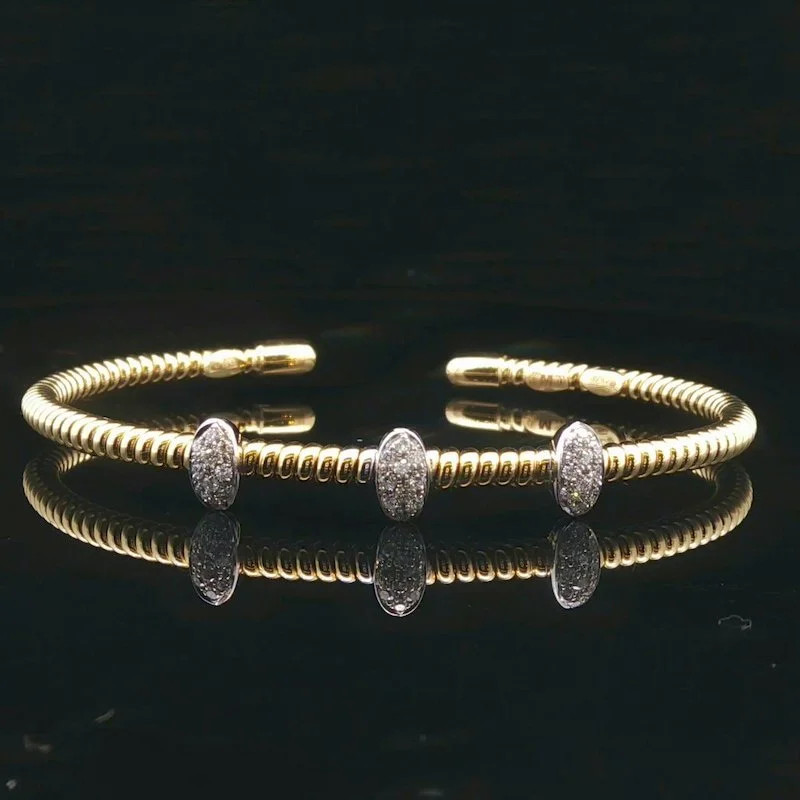 Front view 18K Yellow Gold Diamond Cuff