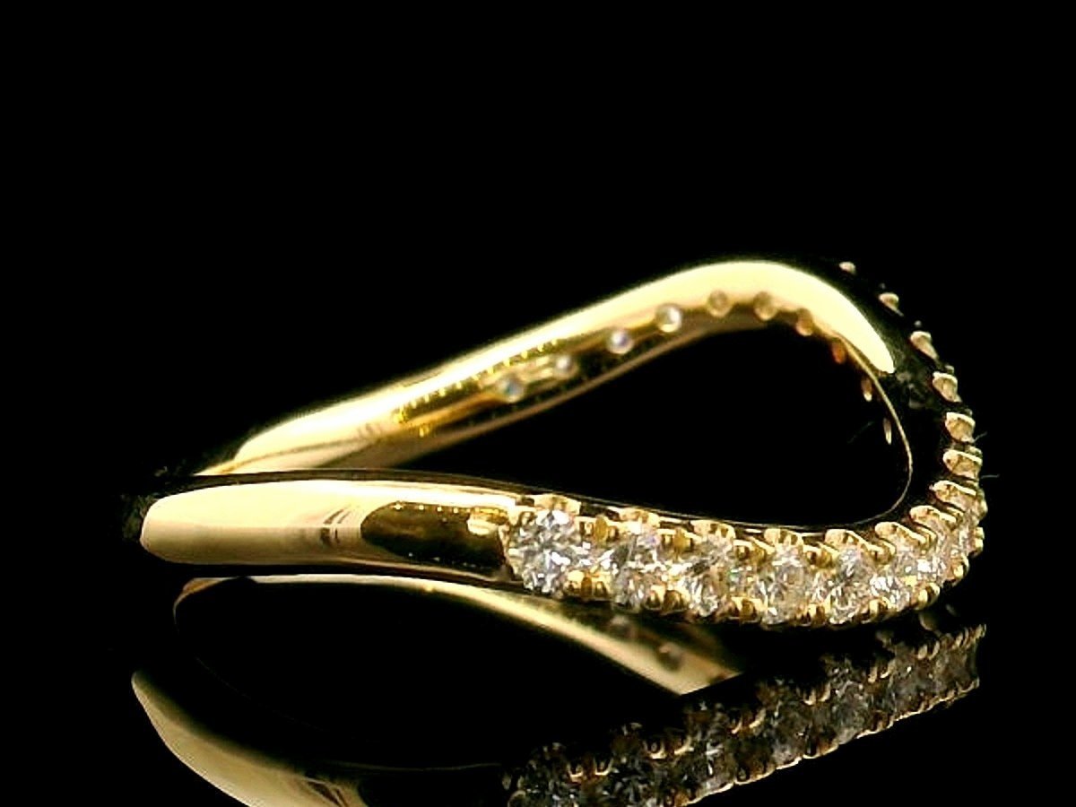 Right side view 18K Yellow Gold Diamond Ring