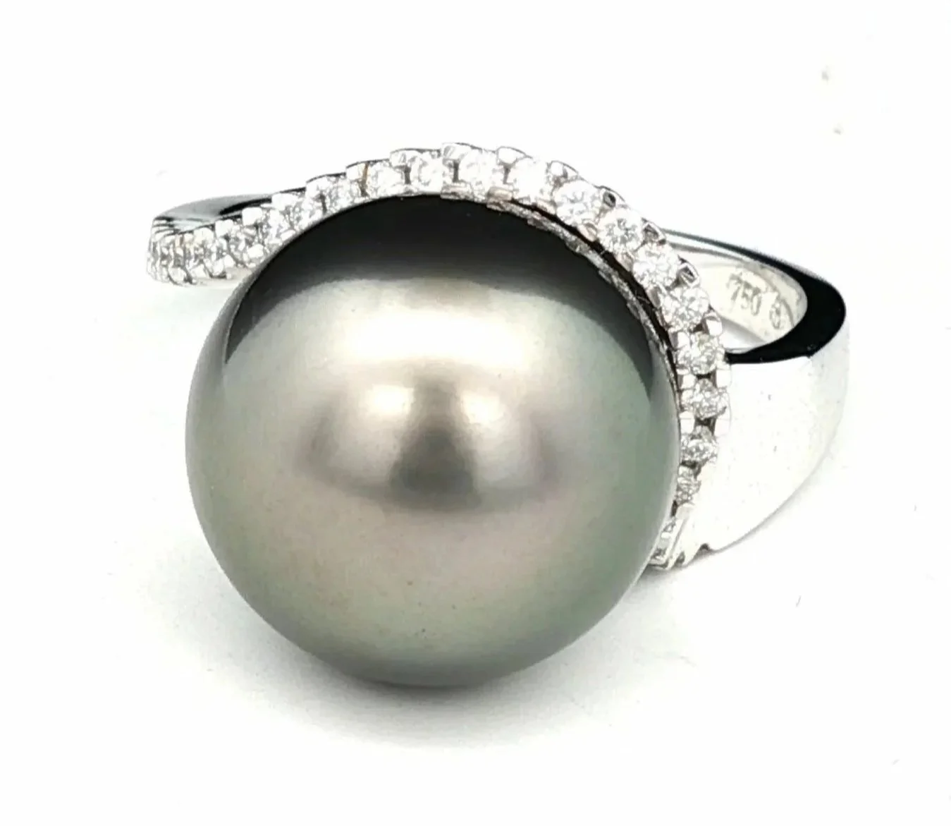 18K White Gold Tahitian Pearl and Diamond Ring