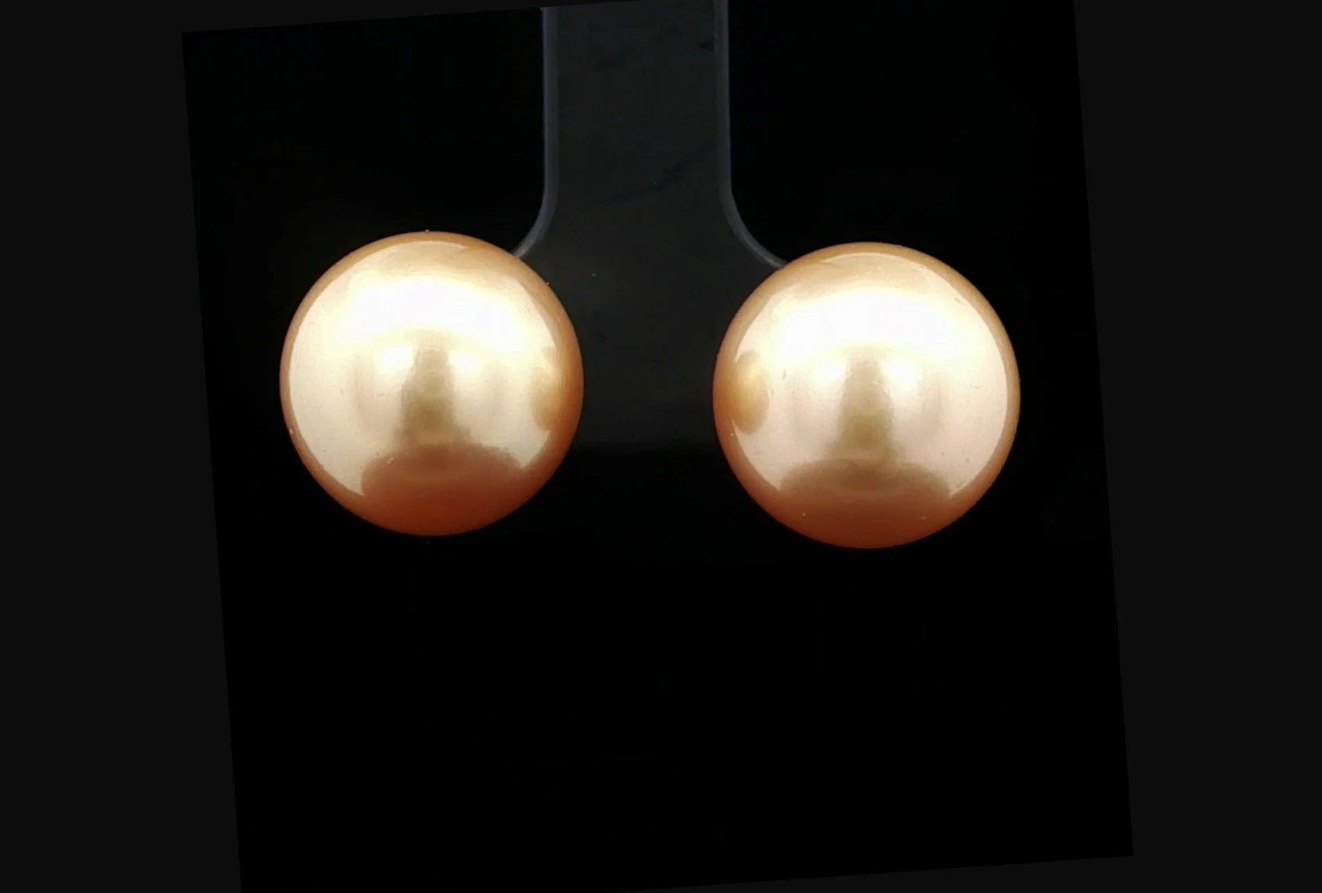 18K Yellow Gold South Sea Pearl Earrings