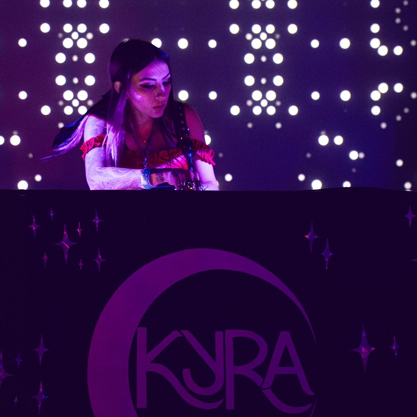 We are still giddy just thinking about @theblackbox5280 takeover we hosted this summer! 💜💫

So proud of our baddies crushing it in Denver! 
@osyrismusic 
@auraclebeats 
@ratchaelbeats 
@planet.soosi 

Comment below if you want us to run it back nex