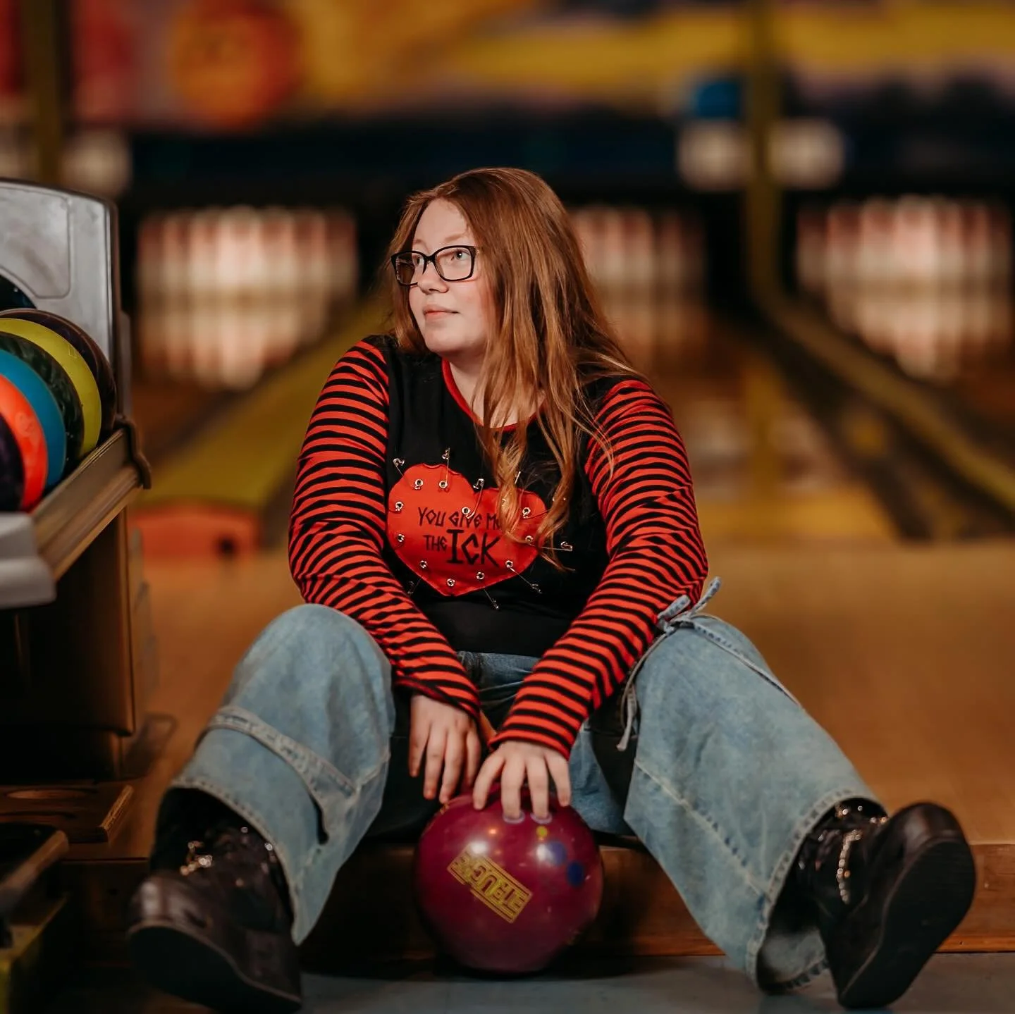 KORA 🎓 2025
It was so much fun getting to do something out of the norm for us and head to the bowling alley for Kora&rsquo;s senior pictures! 
.
.
.
#seniorsunday #trilliumandpine #northernmichiganphotographer #seniorinspire #thetwelfthyear #cheboyg