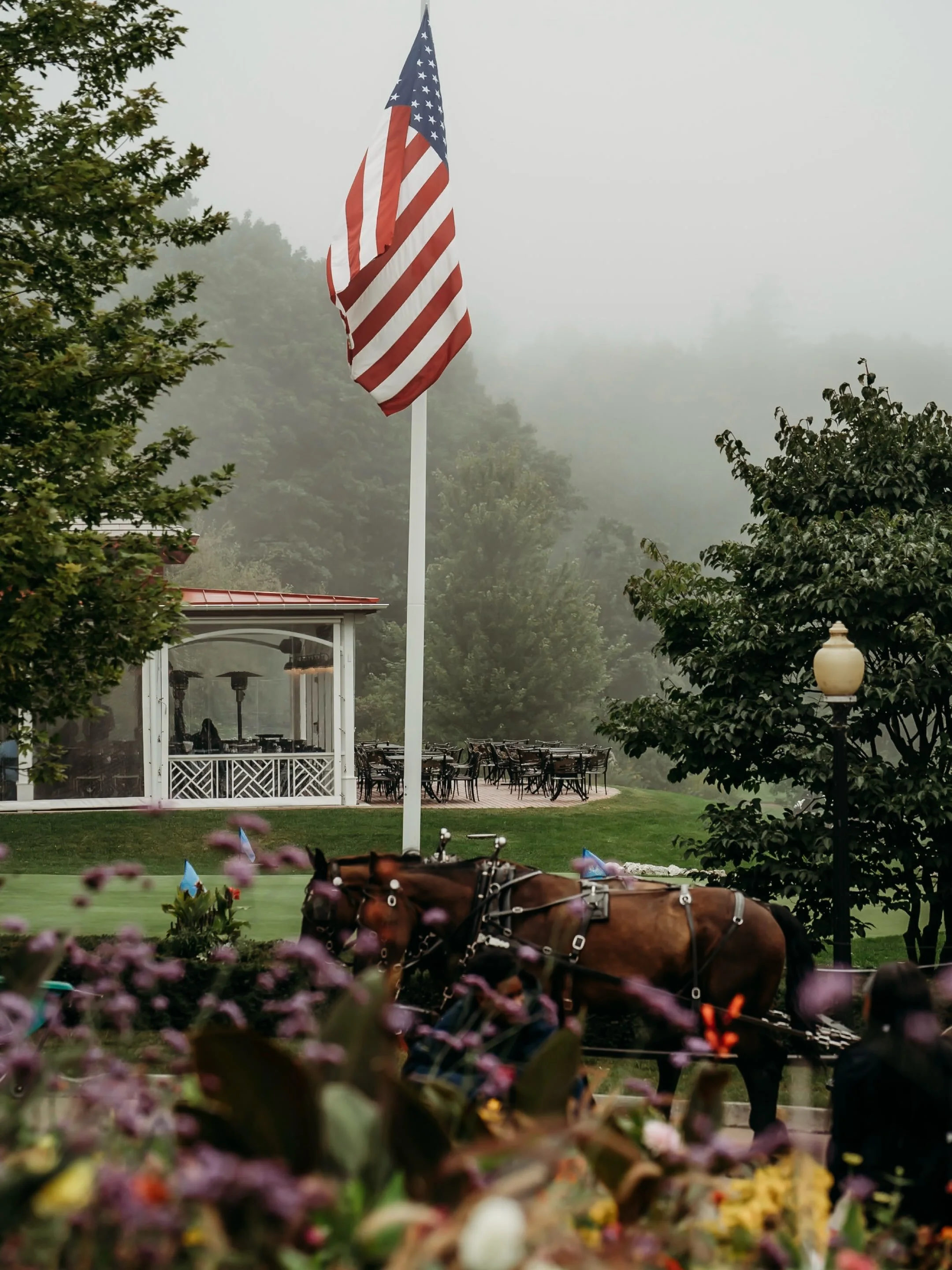 Foggy Mackinac Island evening. 
Stumbled upon these while looking for something else from summer. 

🏷️ @mackinacisle &bull; Mackinac Island &bull; #puremichiganders &bull; #mackinacisland &bull; #mackinacislandphotographer &bull; @mistateparks