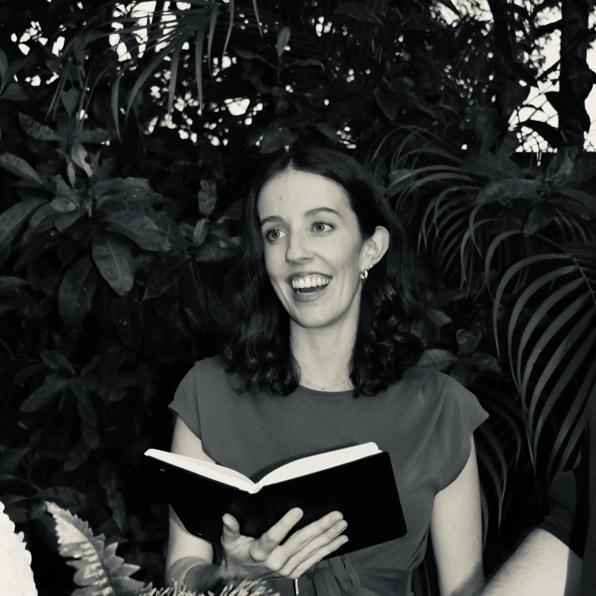 Mackay Celebrant at work doing an elopement