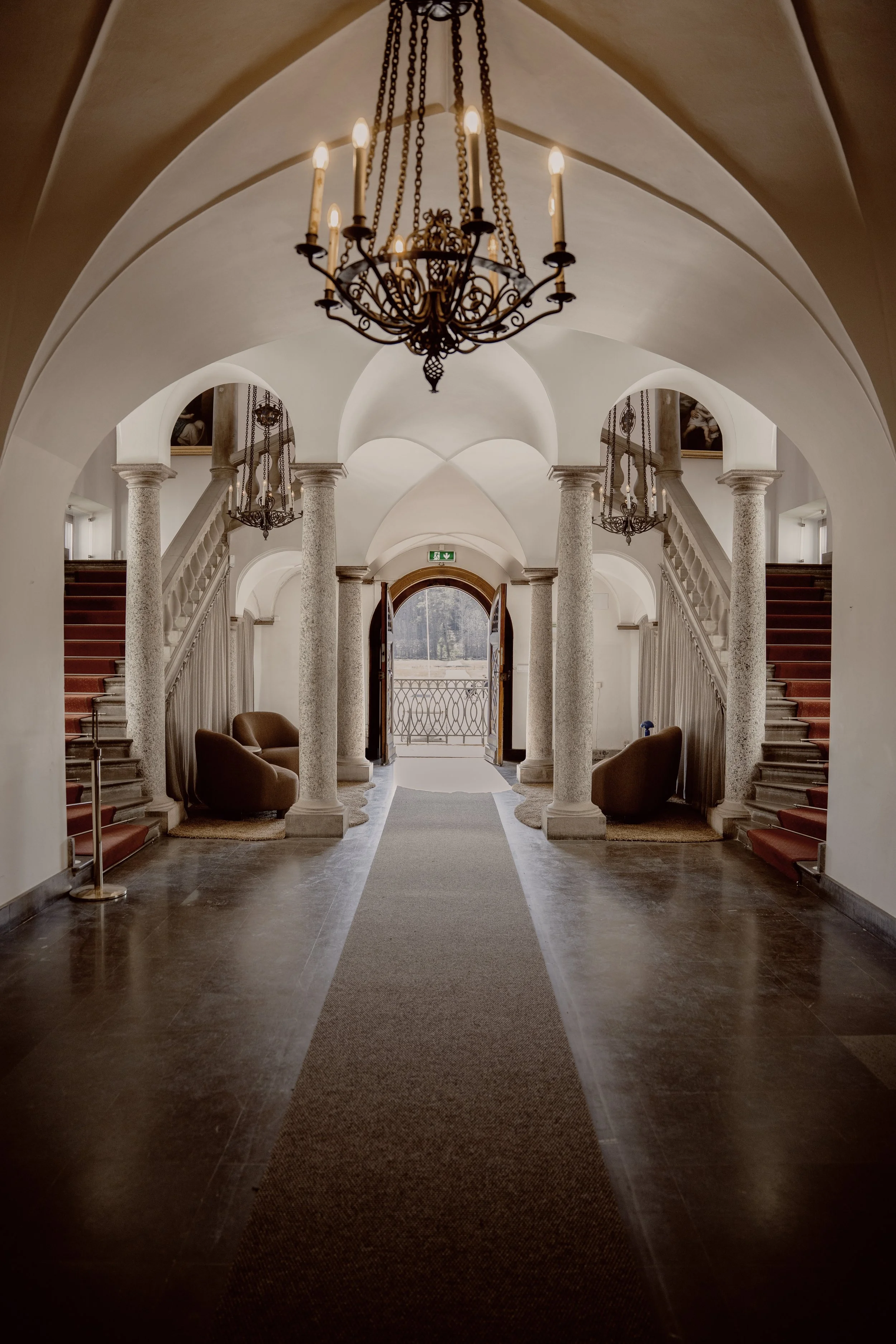 Entrén till vårt klubbhus, Årsta Slott