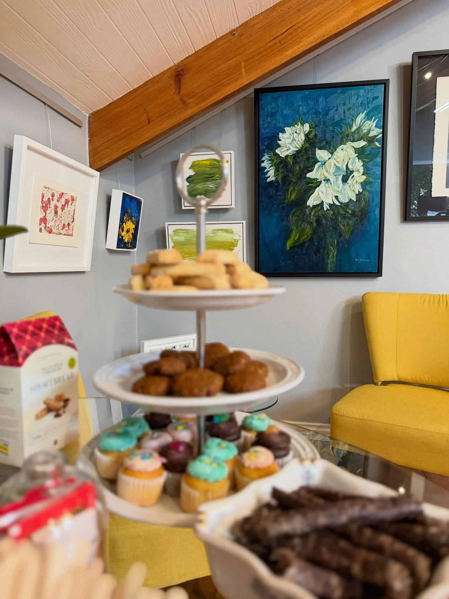 How I love these studio mornings&hellip;💛

#renescribanteloftstudio #artcommunity #renescribante #artists #beingcreativeagain