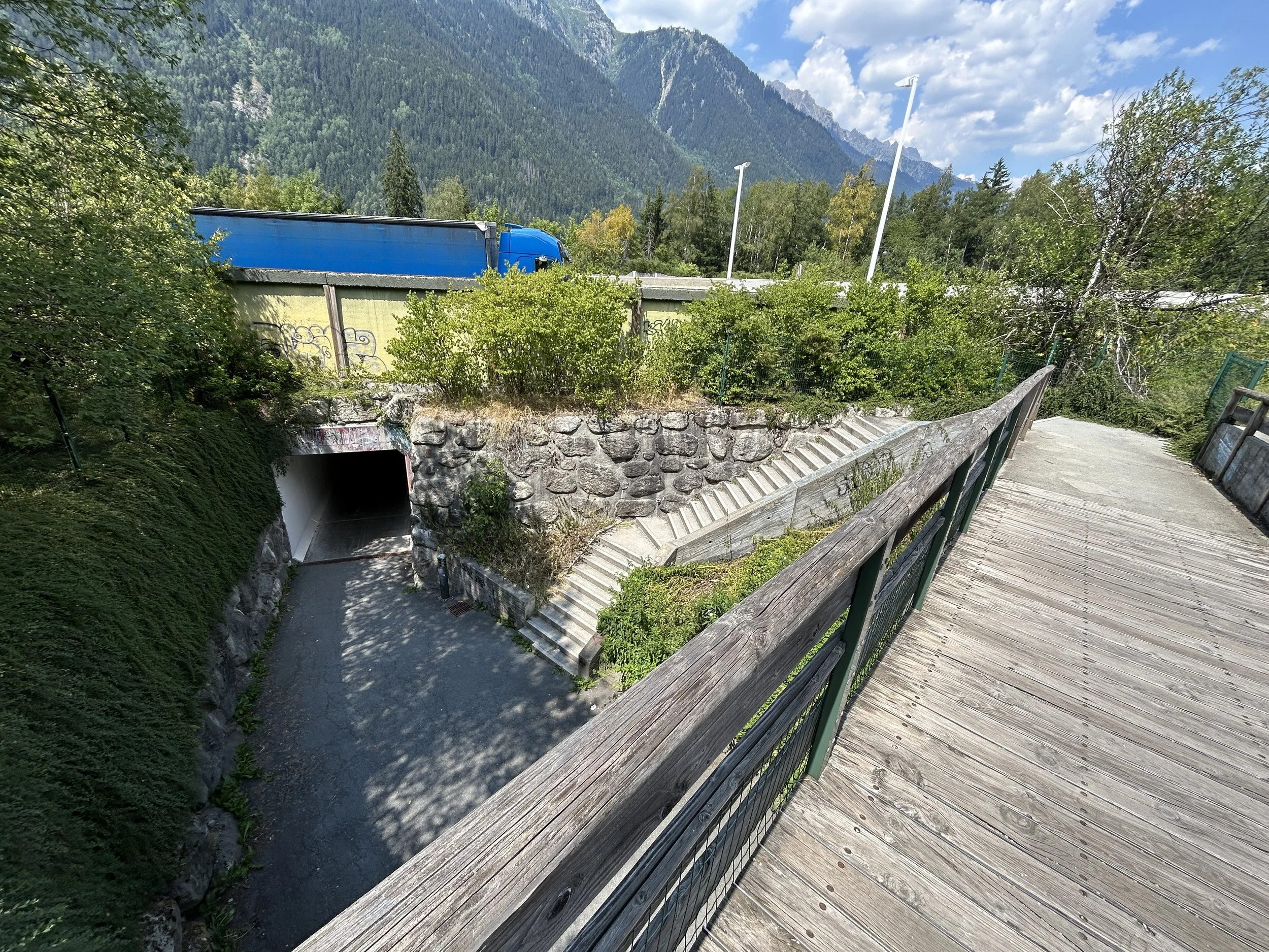 LOC_804_TUNNEL_32.JPG