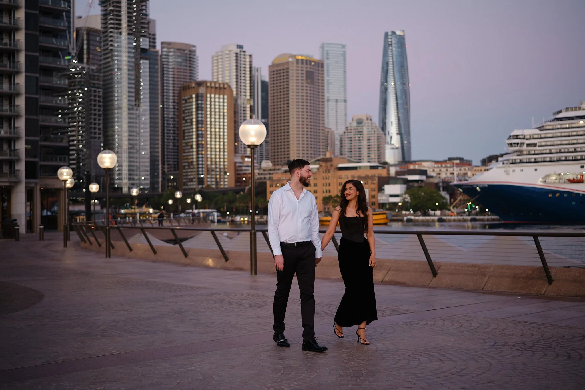 Sydney_engagement_opera_house 3.jpg