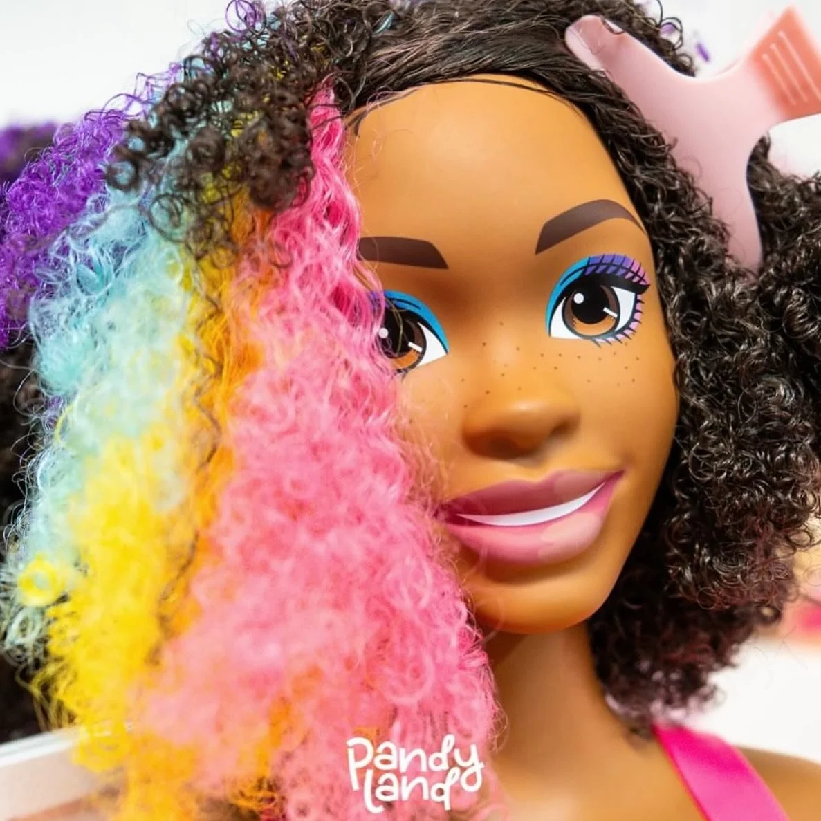 Step into our educational role play beauty salon 💄 where children take on every aspect of the salon experience - from taking appointments to brushing hair, all while dressed in our adorable salon uniforms. 🎀 

Watch as they learn social skills, pra