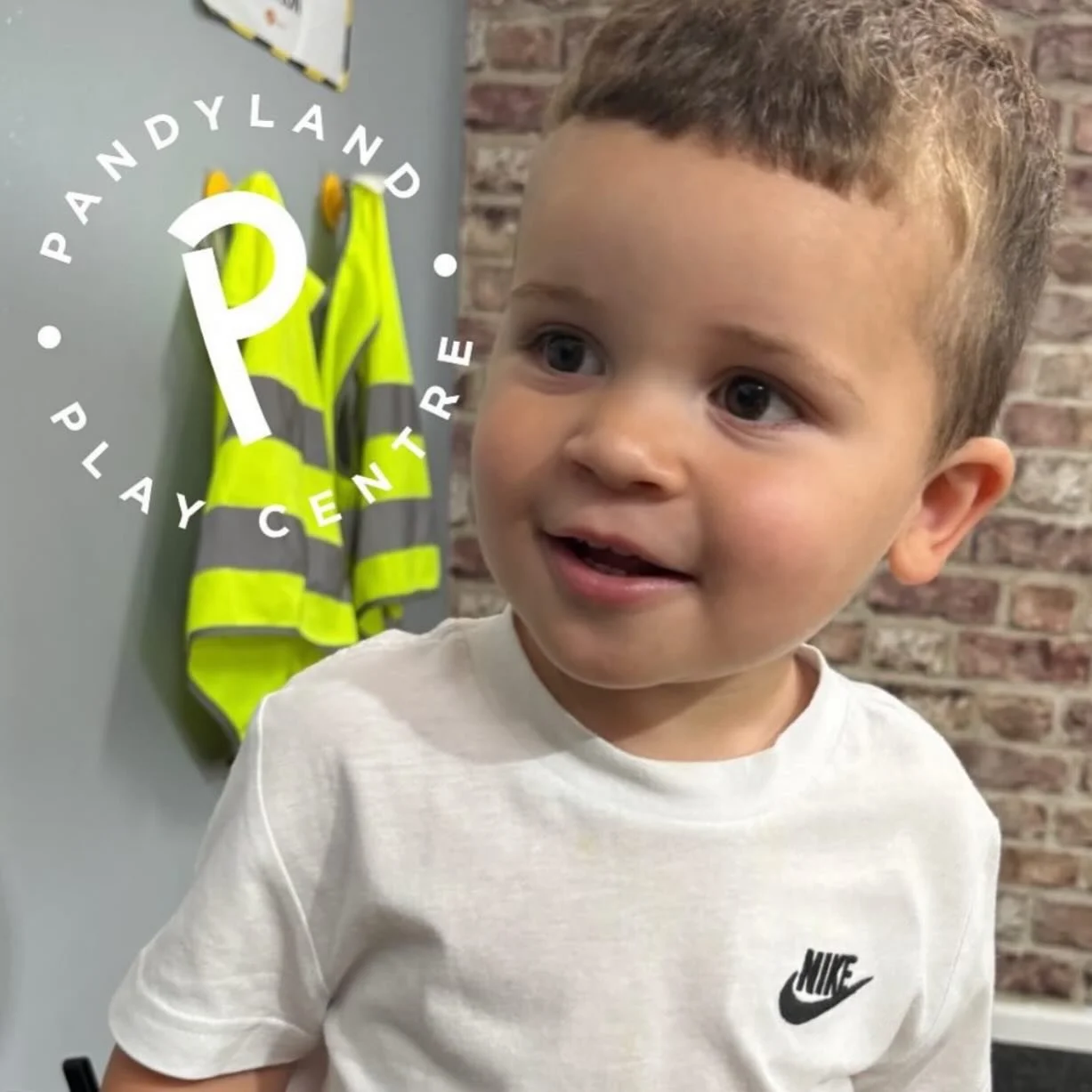 🎄 It&rsquo;s our final week before we close for Christmas! 🎄
Come and join us for some festive fun and play 🧸✨

🧩 Play sessions running all week
👩&zwj;👧&zwj;👦 Mum Club on Tuesday &amp; Thursday &mdash; the last ones of the year! (no booking ne