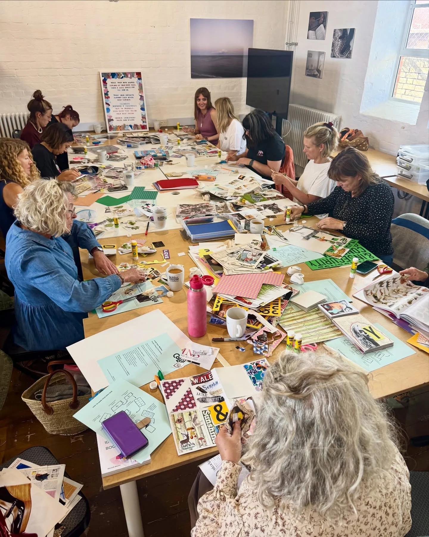 What an amazing morning! ✂️❤️

Yesterday&rsquo;s Coll&eacute; Taster Workshop in Mindful Collage &amp; Zine-Making @toshspacebmo was full of creativity and connection. It was such a joy to welcome new faces and see our returning attendees introducing