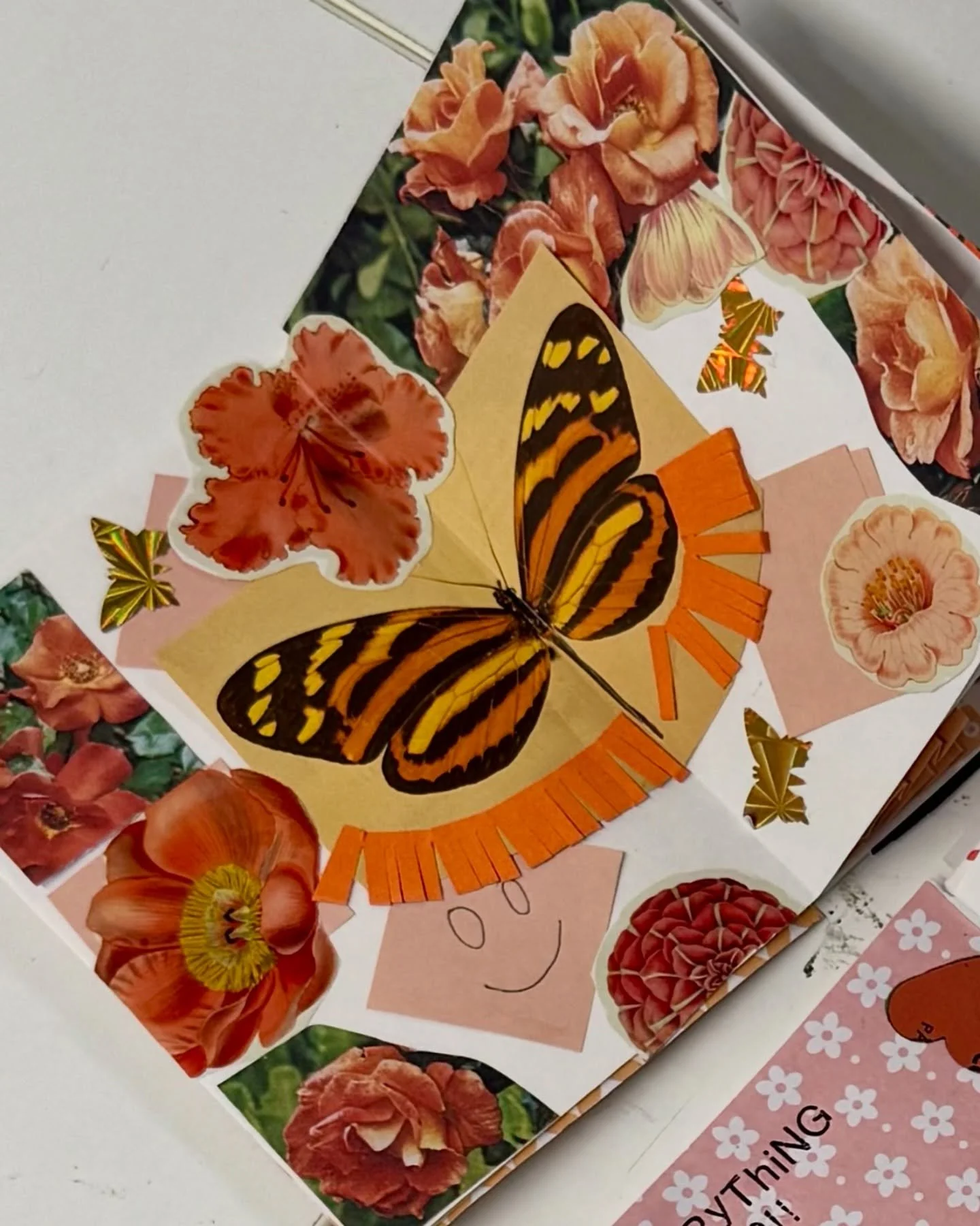 A wonderful workshop with teens at the Creative Arts Day @solentuniversity today!

The perzines that emerged were incredible. When it ended, everyone wanted to keep going! ✨

This is what happens when you create space together to slow down and make s