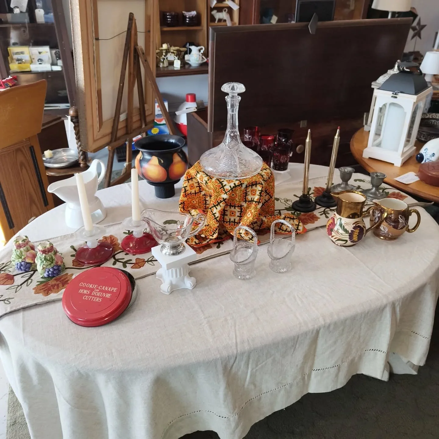 🍁 Gather &amp; Give Thanks at WildFinds 🍁
Set a table that tells a story this Thanksgiving,  full of vintage charm, handcrafted details, and timeless treasures. From candle holders,  ruby-cut glass, lusterware pitchers to vintage cookie cutters, ou