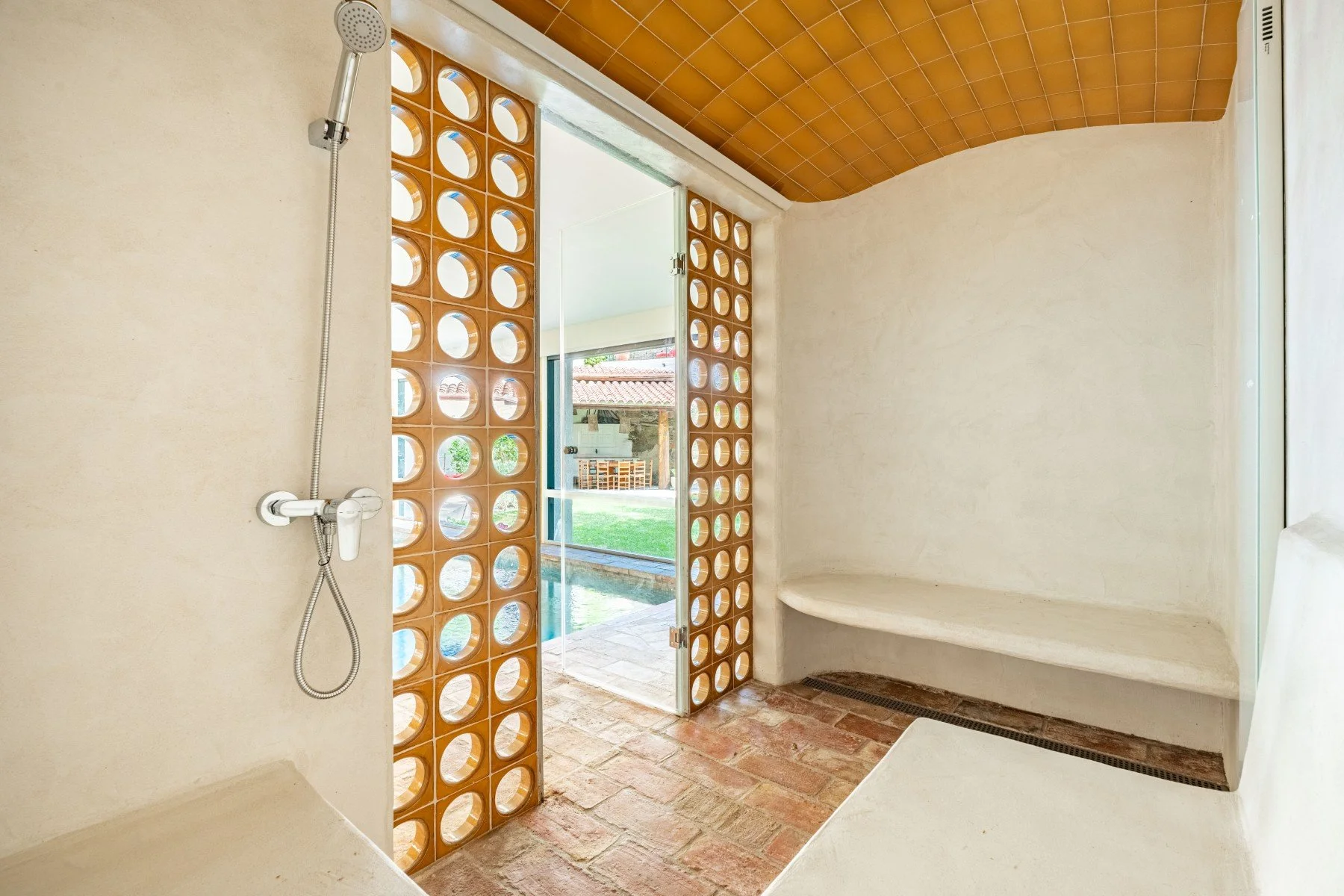 luxury villa cadaques hammam