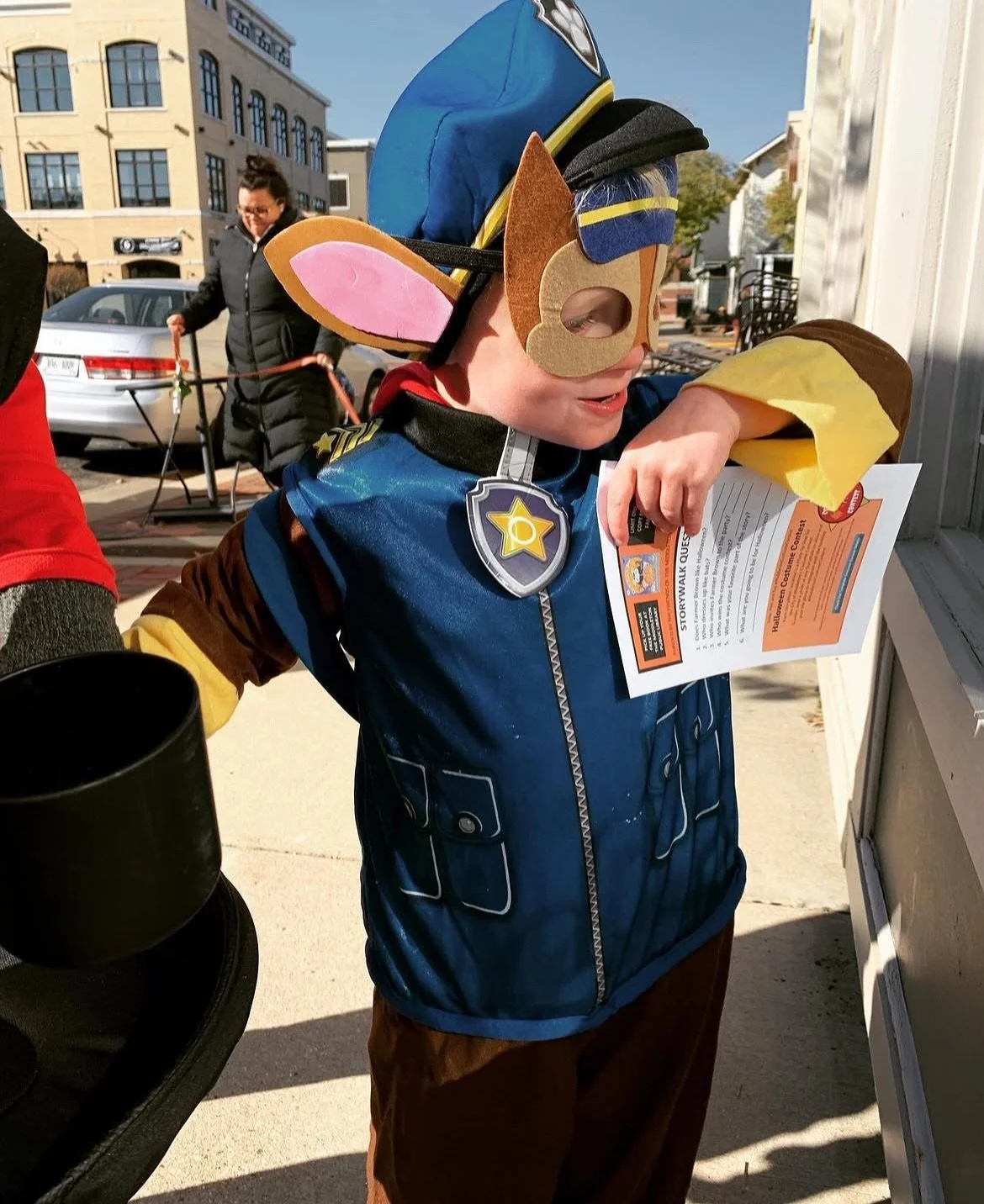 Grab your costume and your candy bag! It&rsquo;s trick-or-treat time! 🕸️🕷️🍬 Join us for a 𝐒𝐩𝐨𝐨𝐤𝐲 𝐒𝐭𝐫𝐨𝐥𝐥 through Downtown Middleton this Thursday, 10/30 &mdash; if you dare...

🪄 2-3pm: Magician at Middleton Public Library
🤸 2:15-3:45