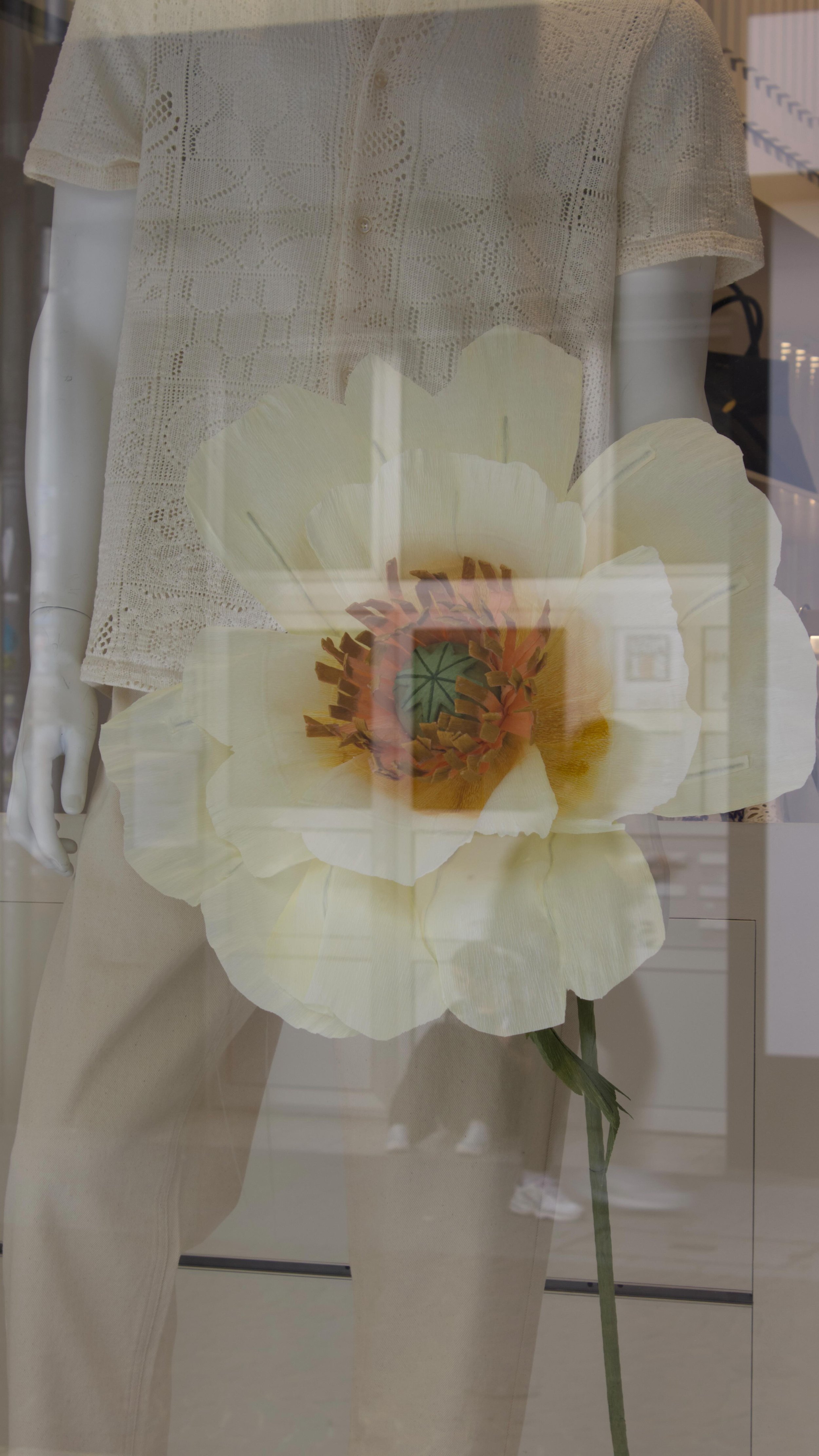 Florale Kunstwerke zum Mieten.
Meine handgefertigten XXL-Blumen setzen stilvolle Akzente – aktuell zu sehen im Schaufenster bei Marandino in Karlsruhe. @marandino_shops
Ob für Events mit Stil, Hochzeiten mit Wow-Effekt oder Schaufenster
