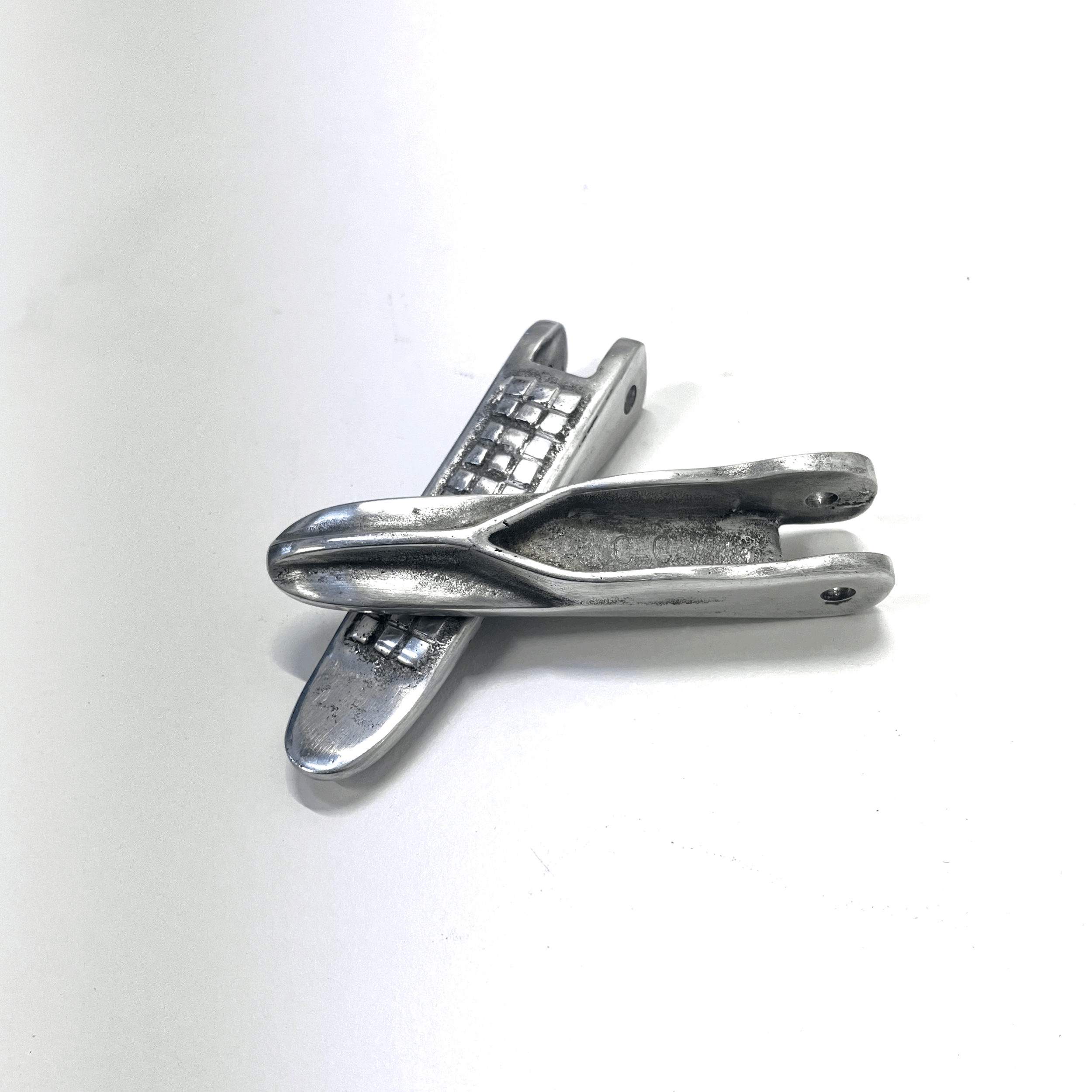 WISHBONES PEGS
