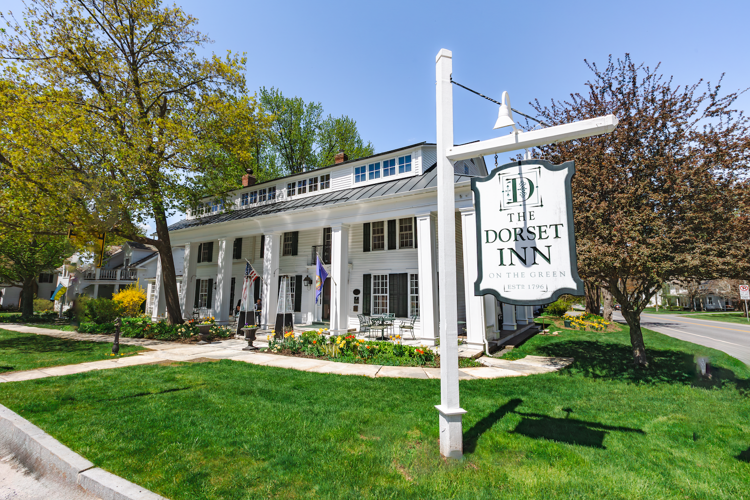 Dorset Inn Spring High Res.png