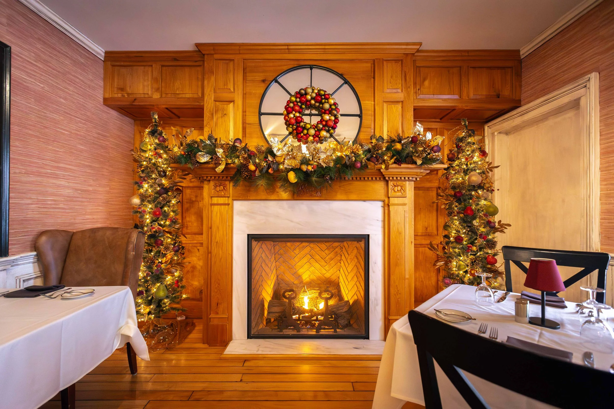 DI Fireplace Dining_.jpg