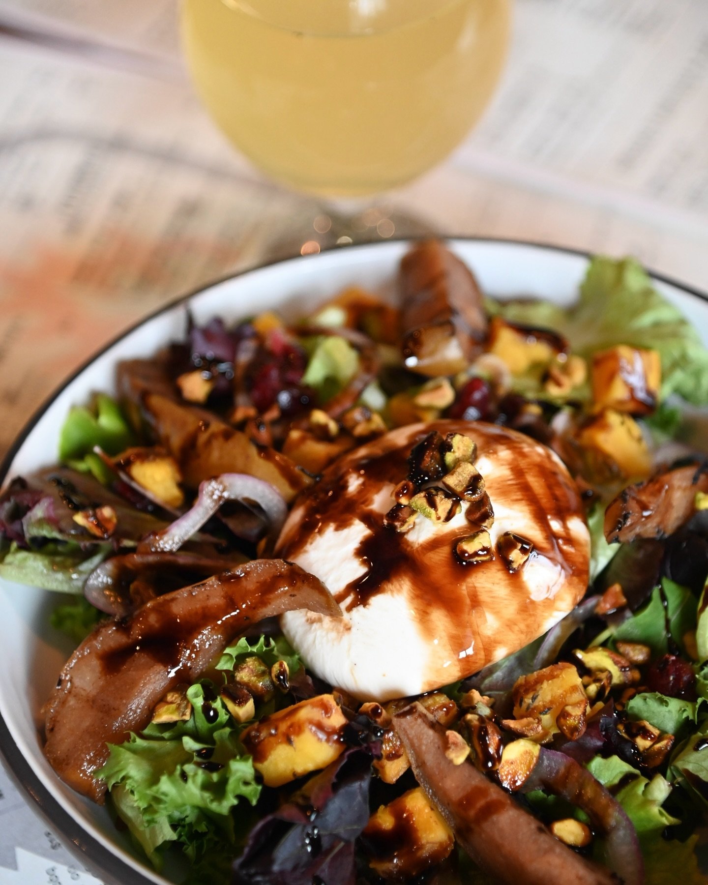 It&rsquo;s the weekend and you need some Good Lovin&rsquo;🧡 But really, that&rsquo;s one of our favorite salads ft. local baby greens, burrata, grilled spiced pears, toasted pistachios, red onion, delicata squash, dried cranberries and drizzles with