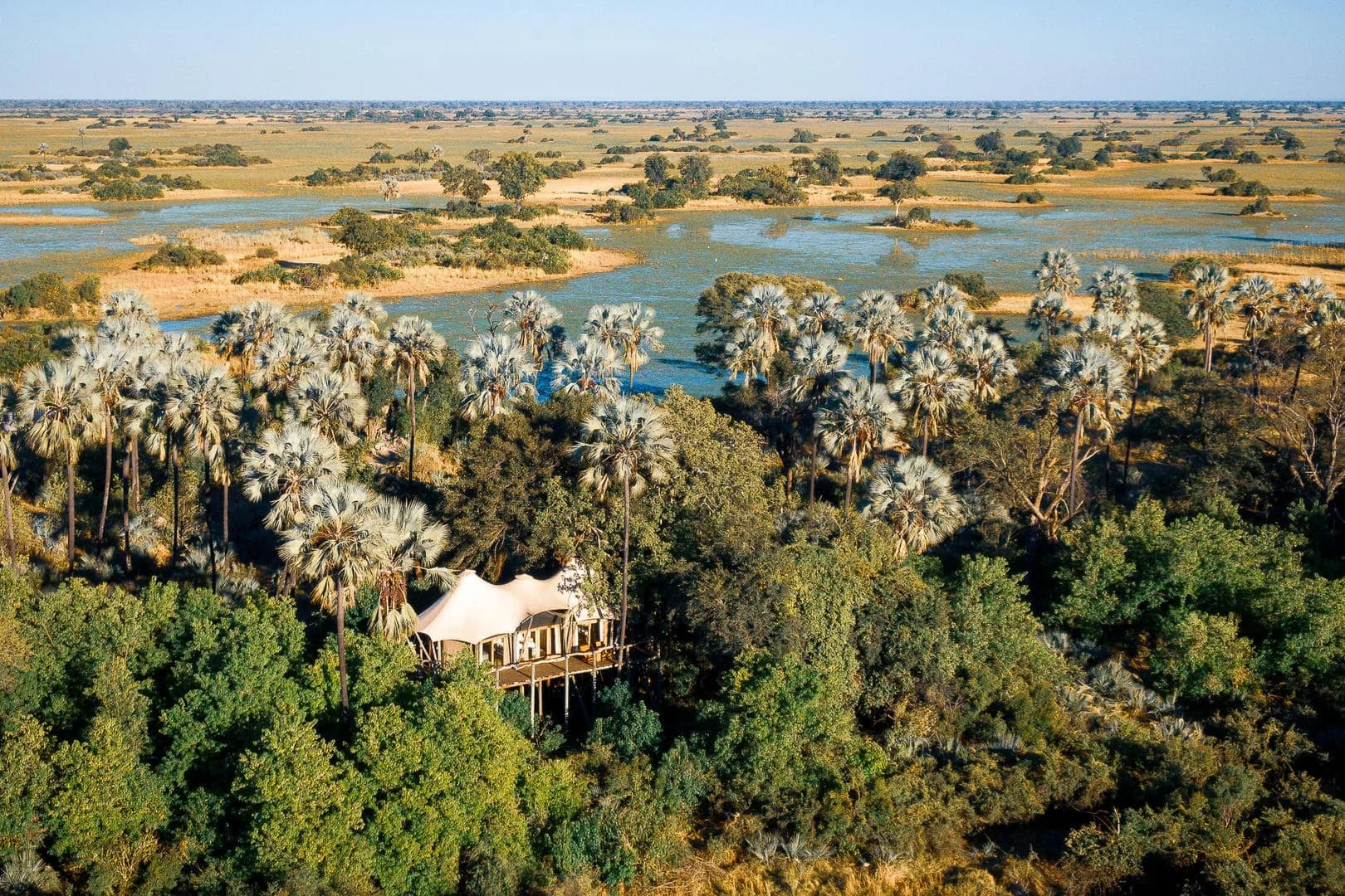 wilderness-kwetsani-camp-botswana.jpg