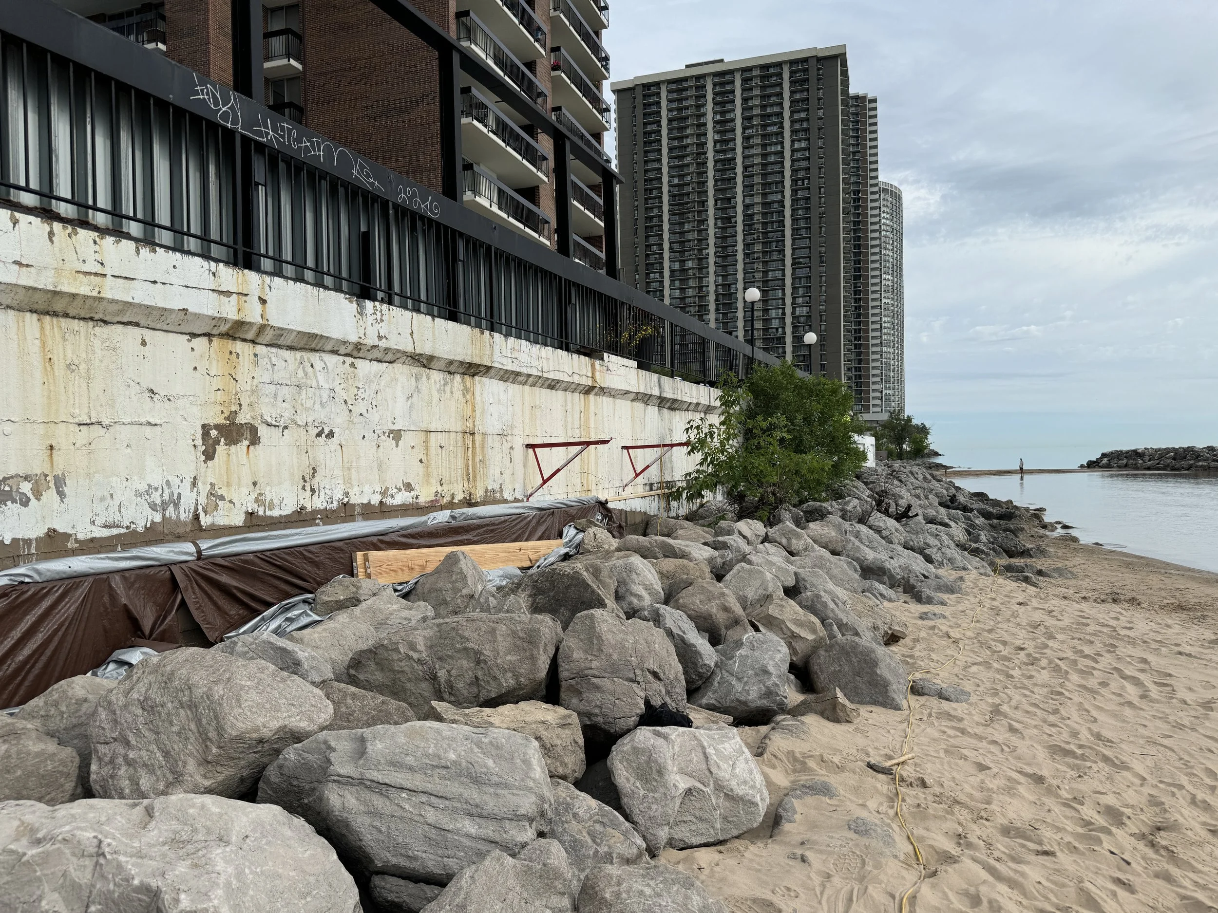 5901 N Sheridan Road