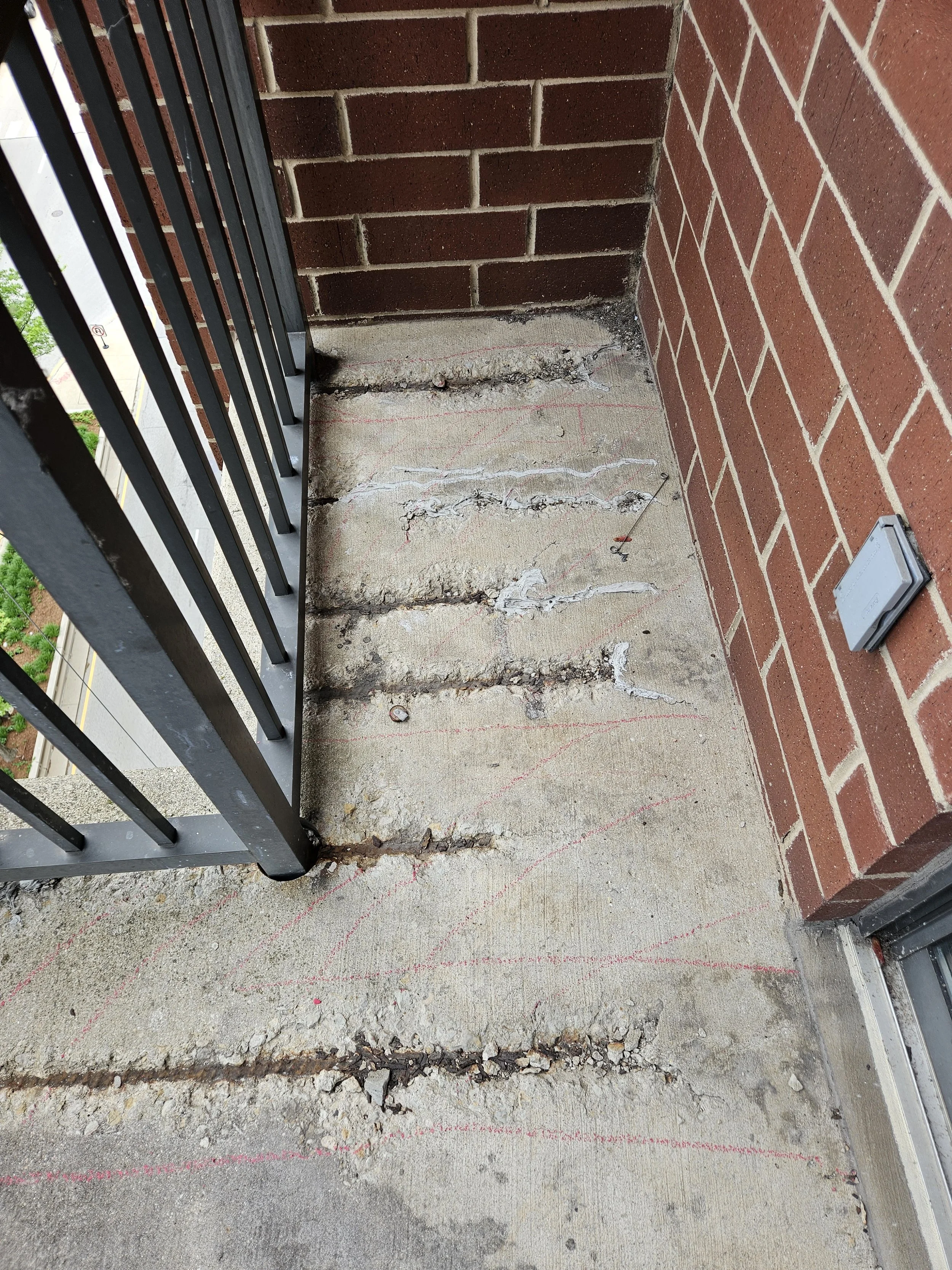 5 E 14th Balcony - 10.jpg