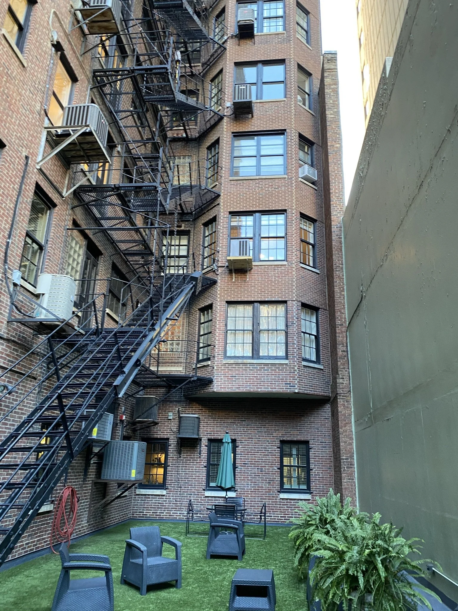 1120 N LSD Facade and Window 19.JPEG