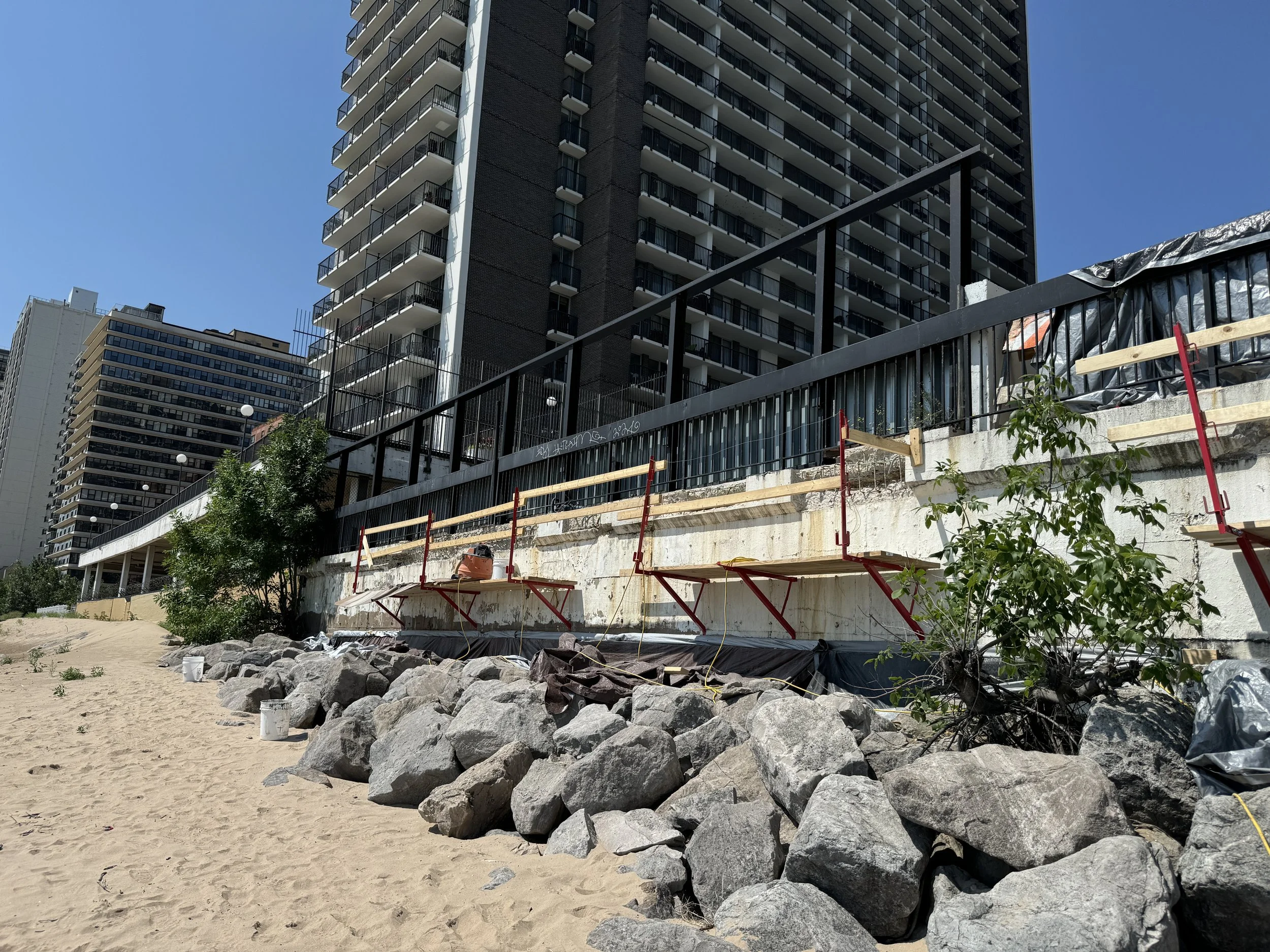 5901 N Sheridan Seawall 8.JPG