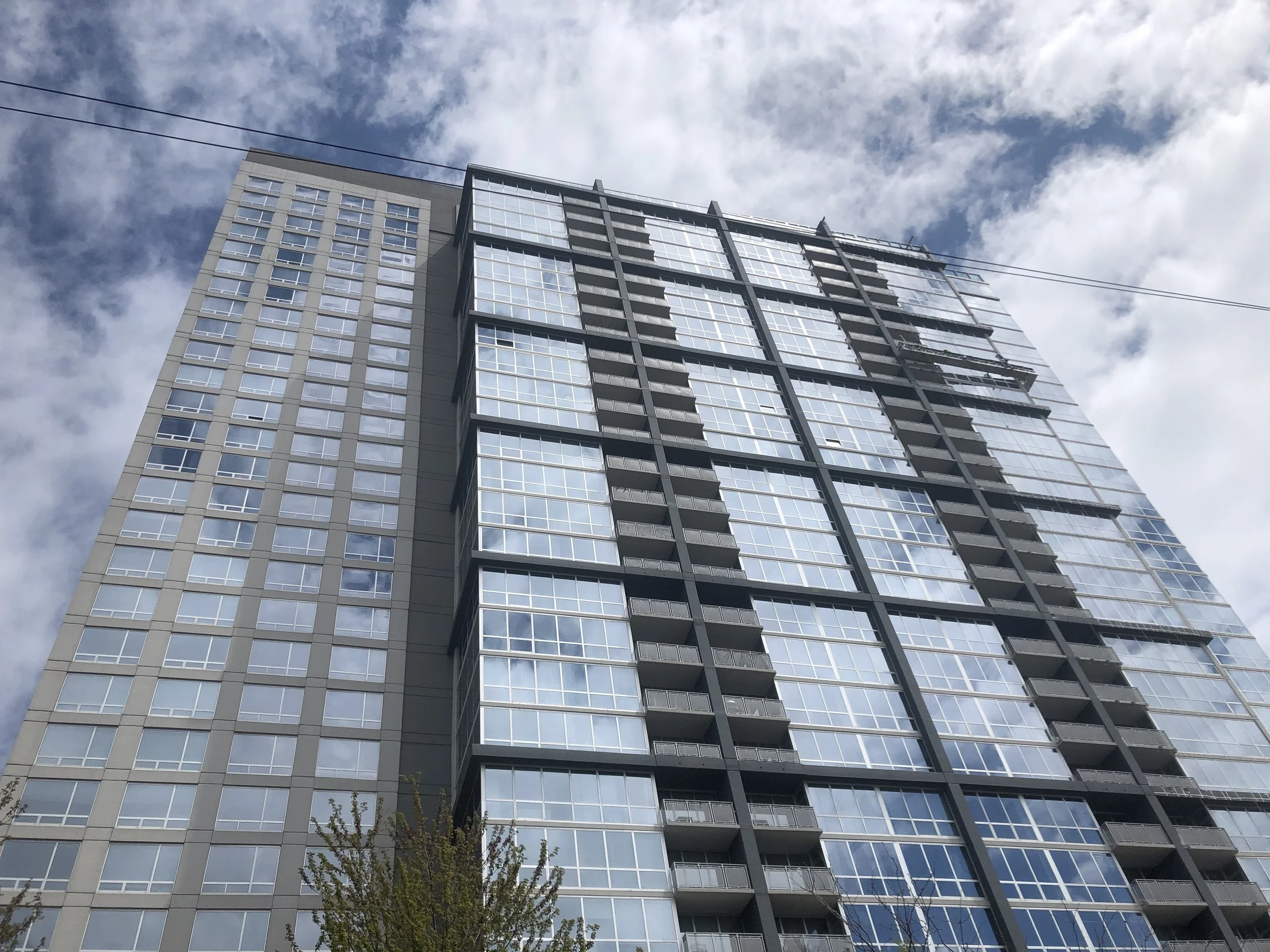 1901 S Calumet Facade 101.JPG