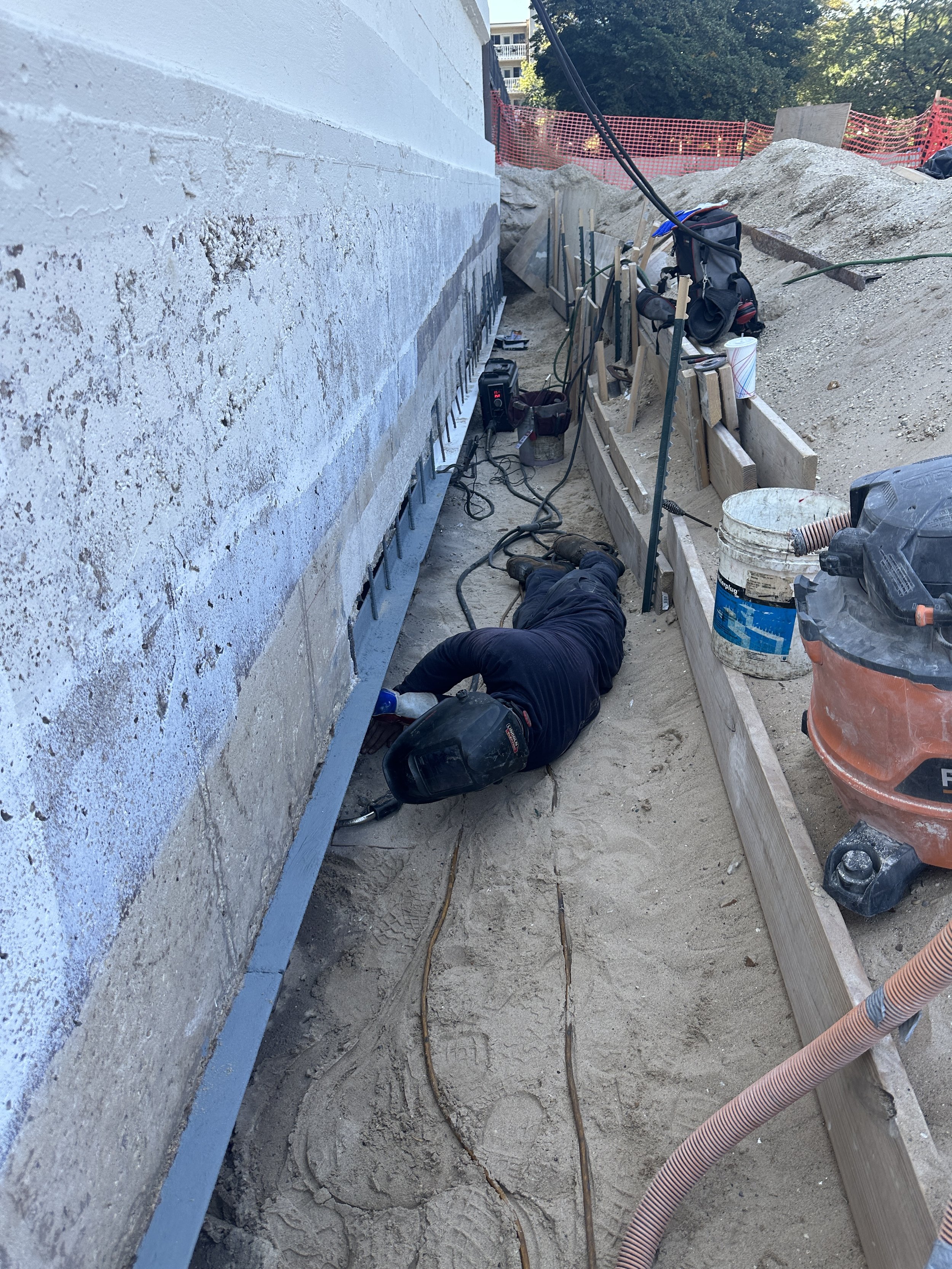 5901 N Sheridan Seawall 16.JPG